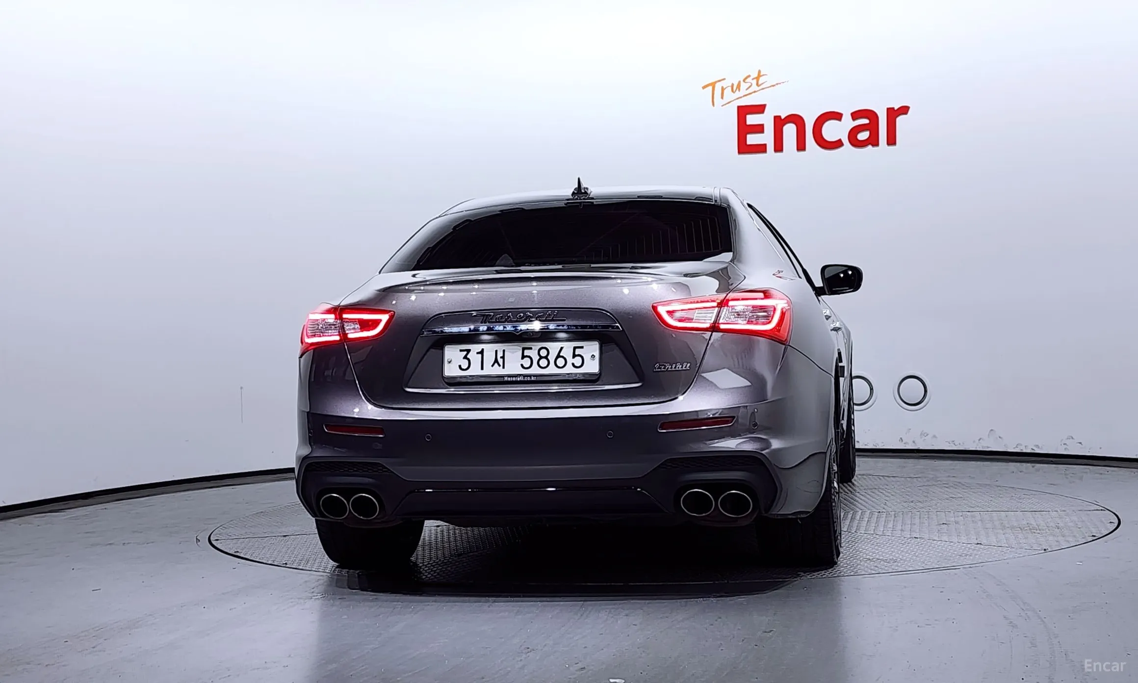Maserati Ghibli превью 4