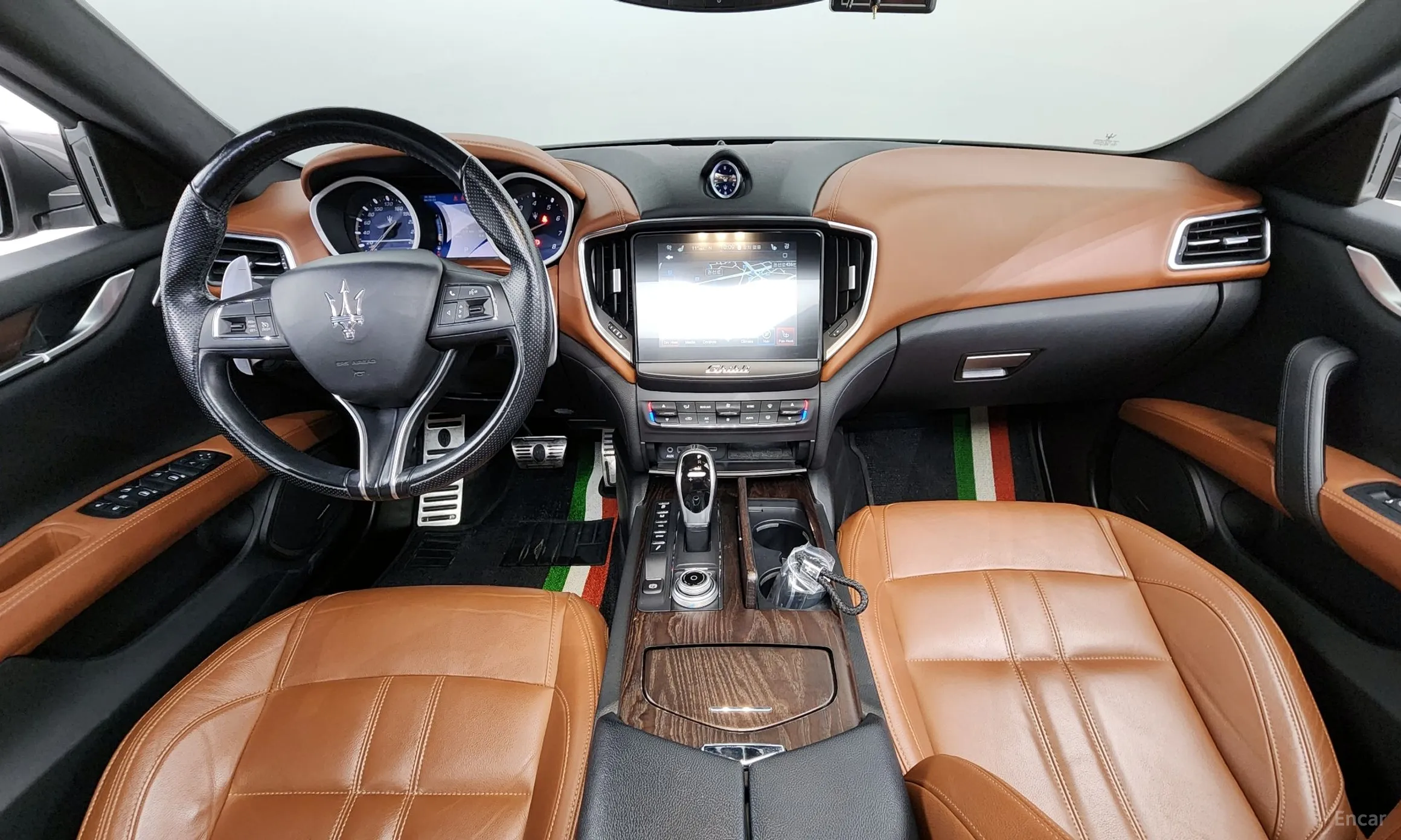 Maserati Ghibli превью 7