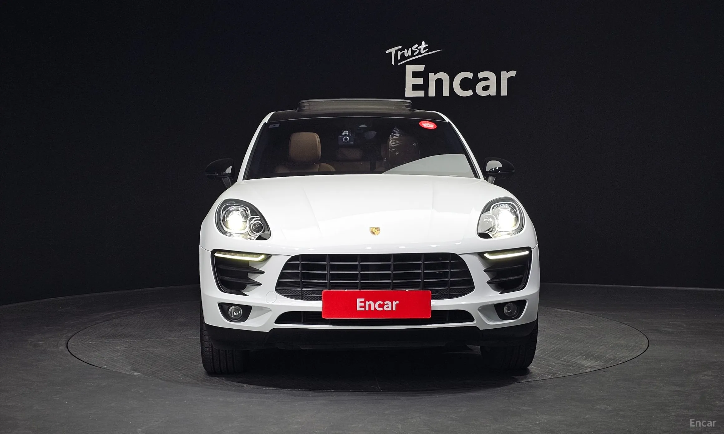 Porsche Macan превью 2