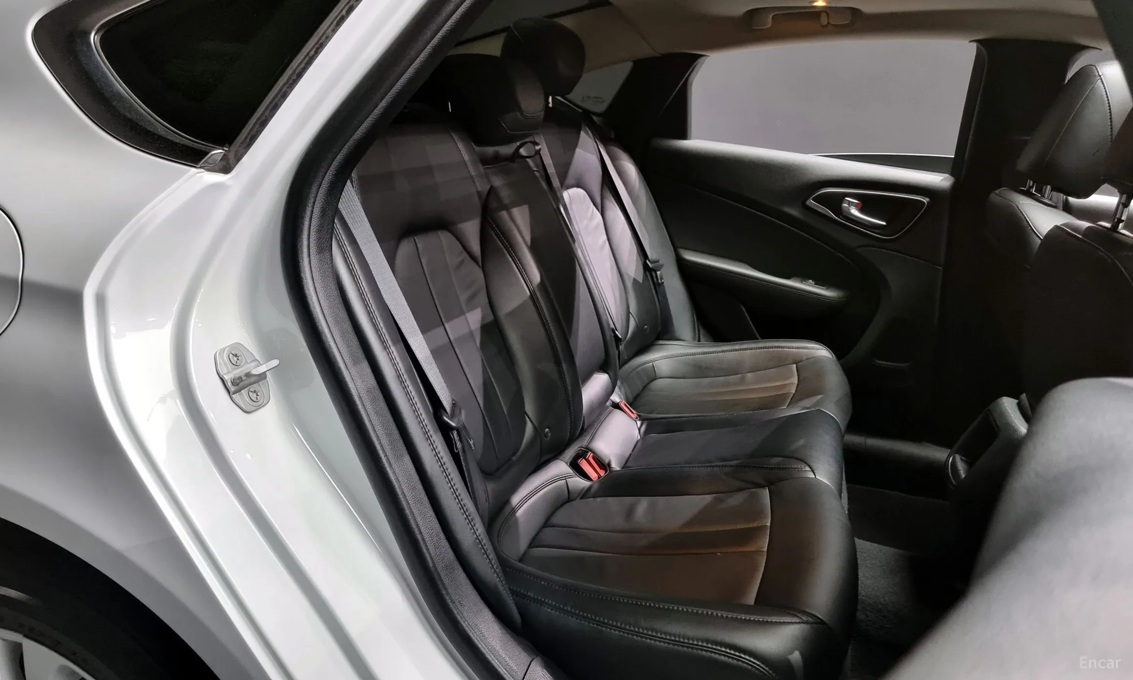 Chrysler 200 Second generation превью 12