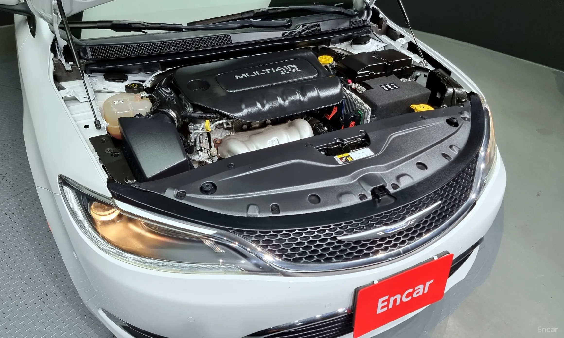 Chrysler 200 Second generation превью 6