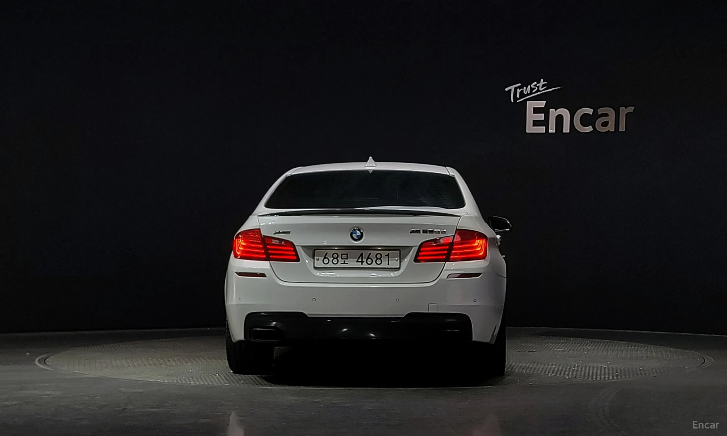 BMW 5 Series (F10) превью 3