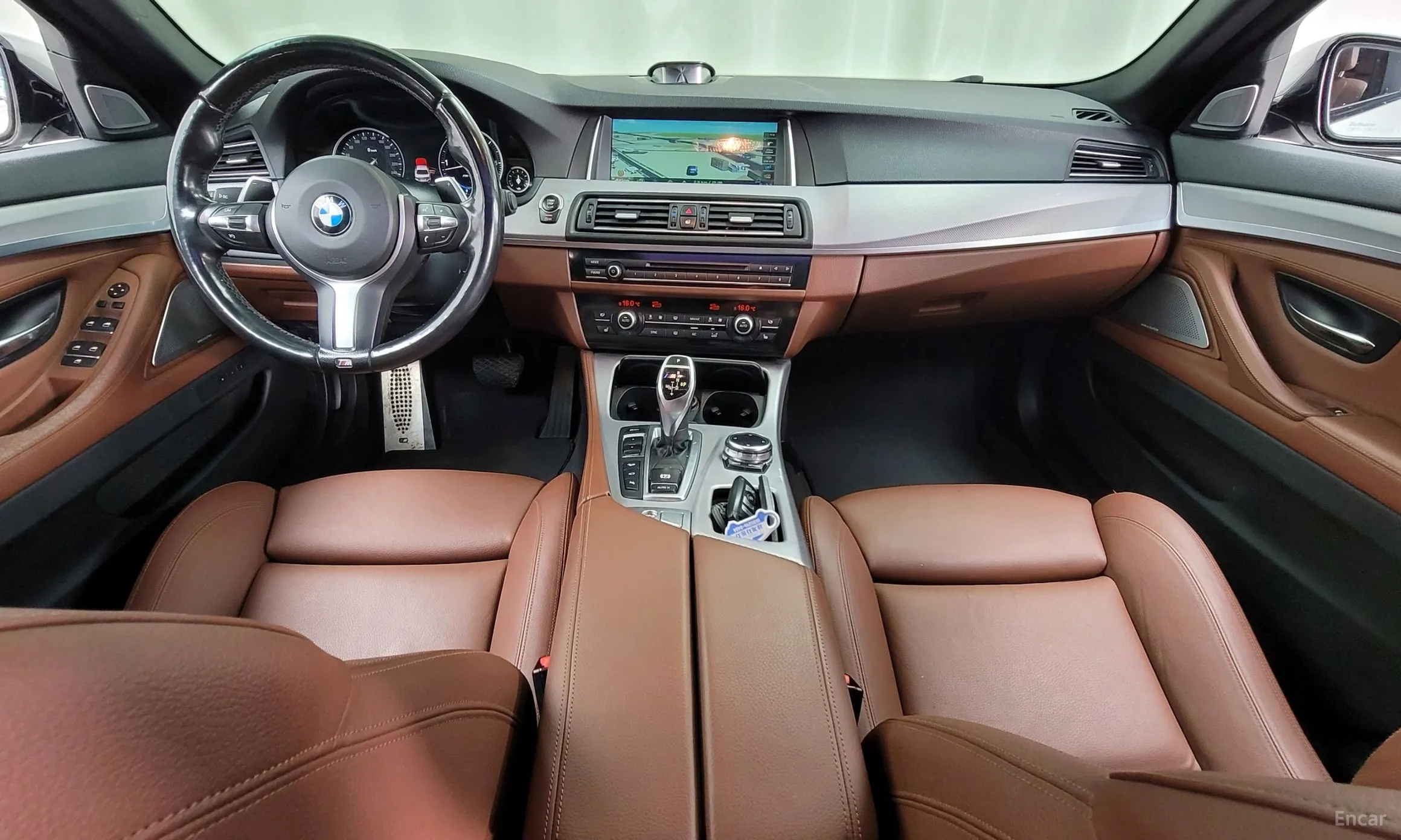 BMW 5 Series (F10) превью 4