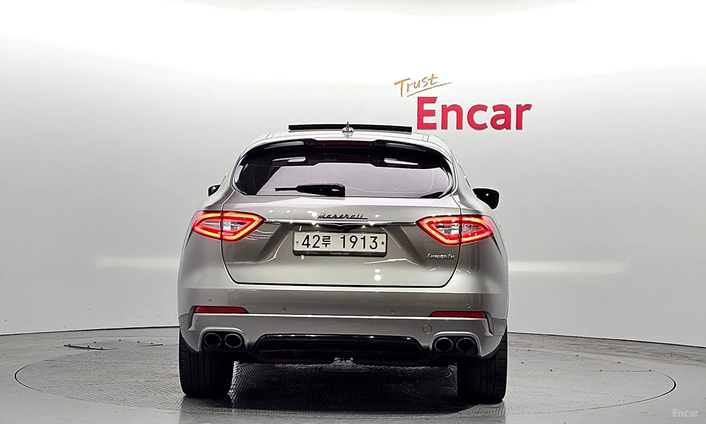 Maserati Levante превью 4