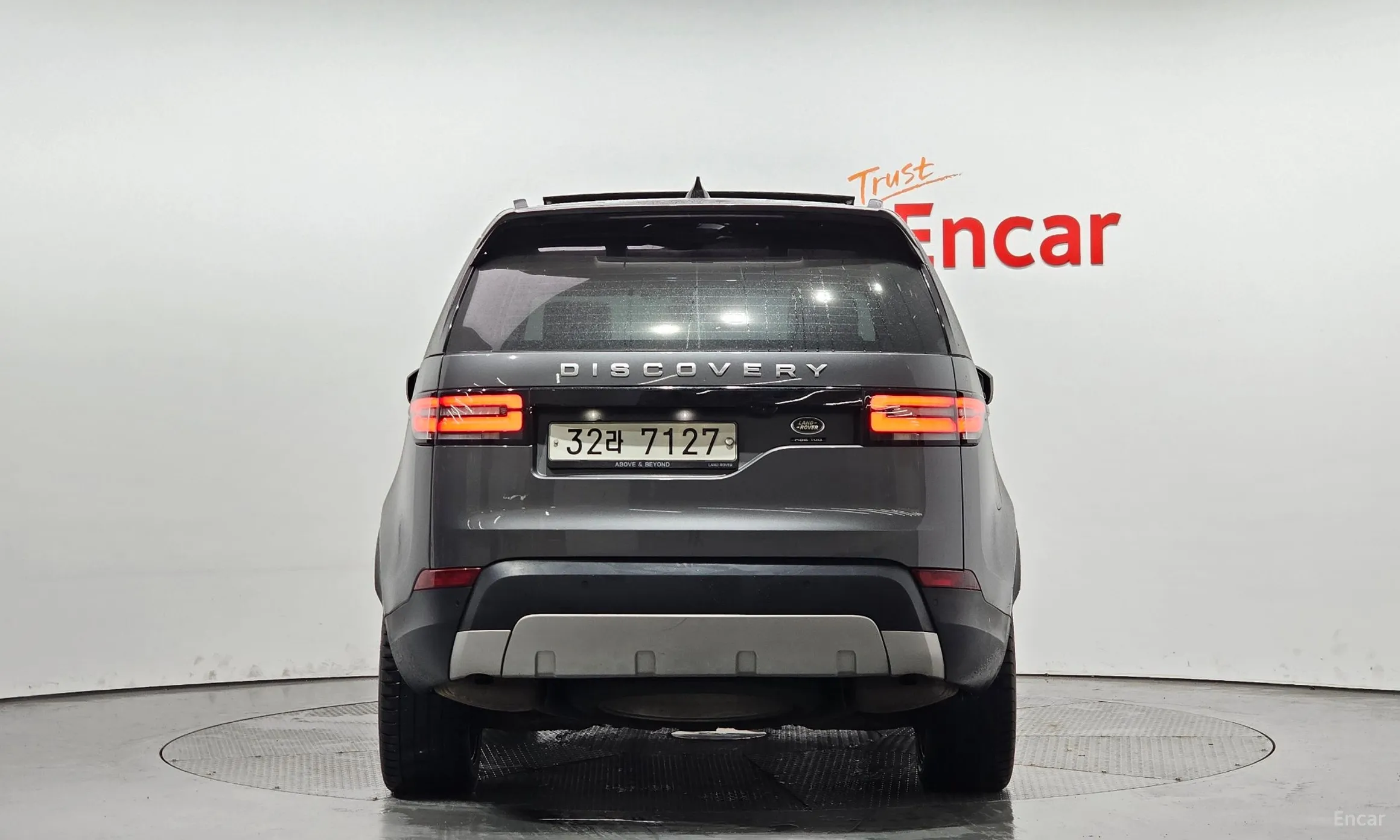 Land Rover Discovery 5 превью 3