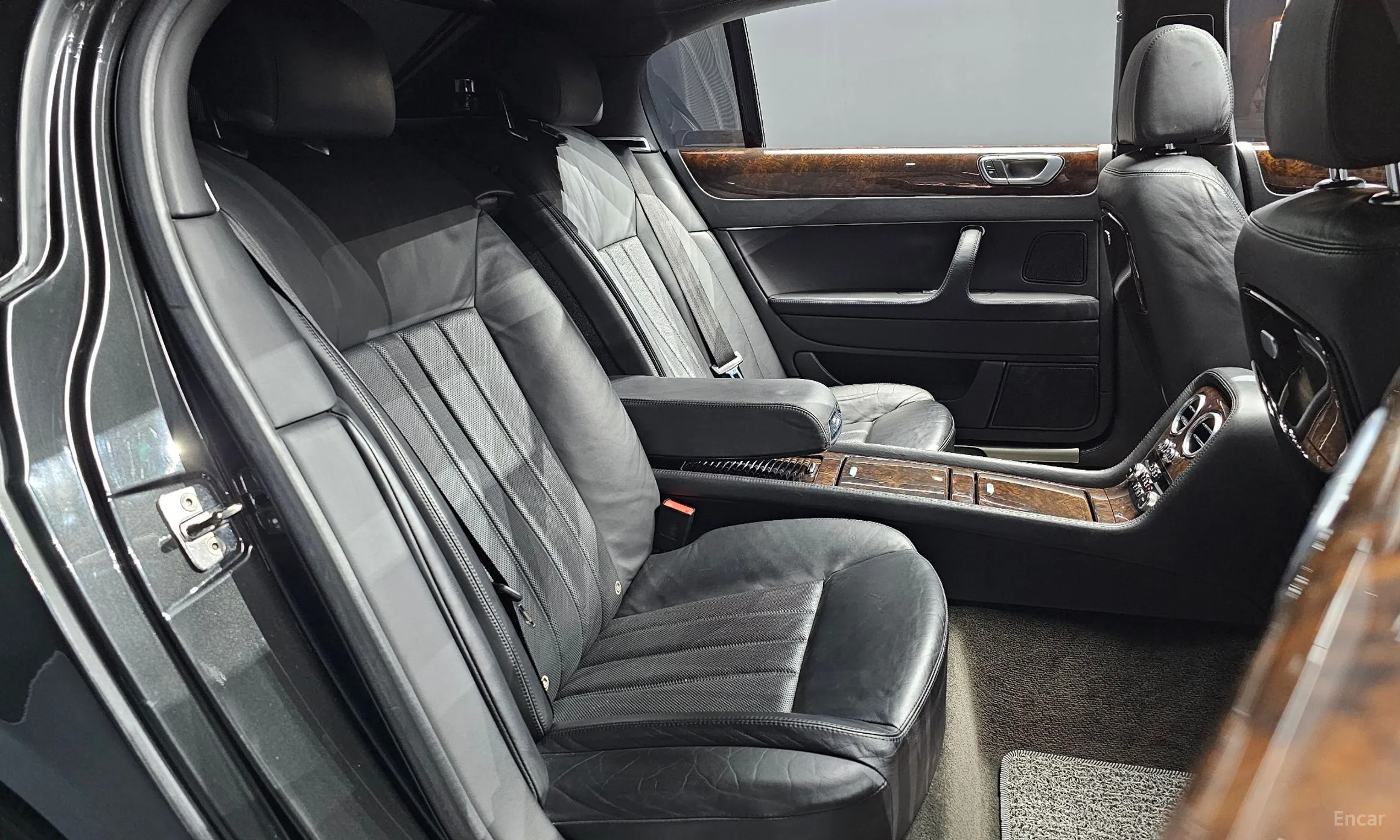 Bentley Flying Spur Gen 1 превью 11