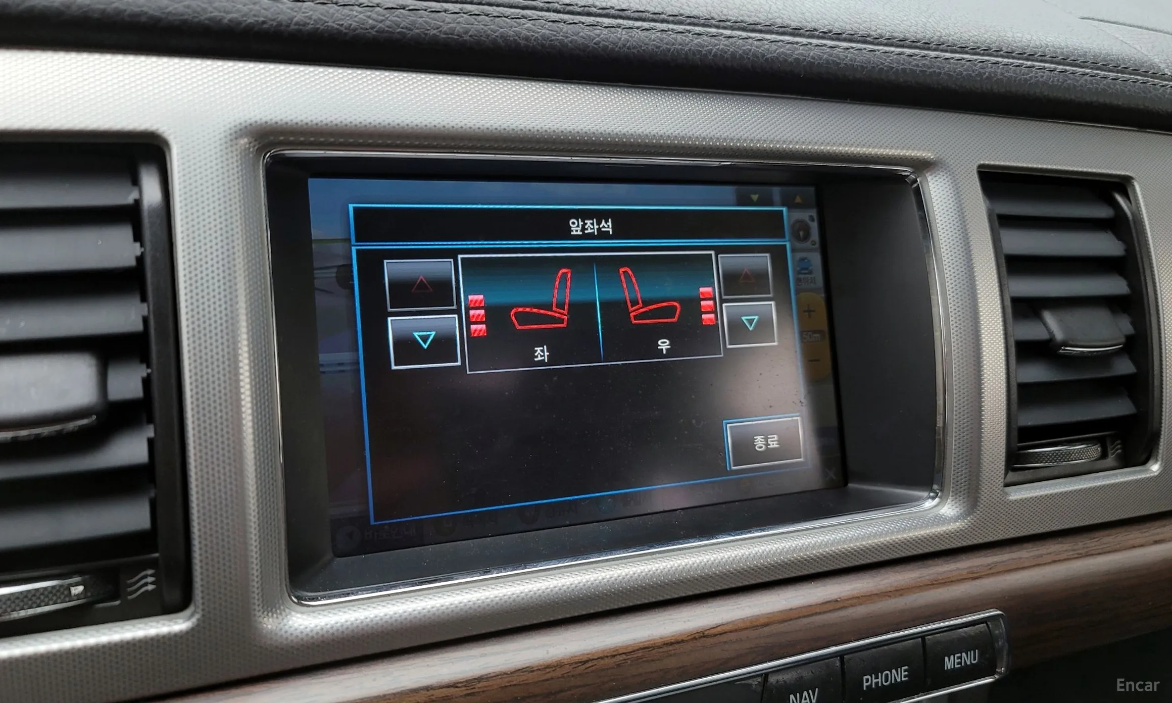 Jaguar New XF превью 16