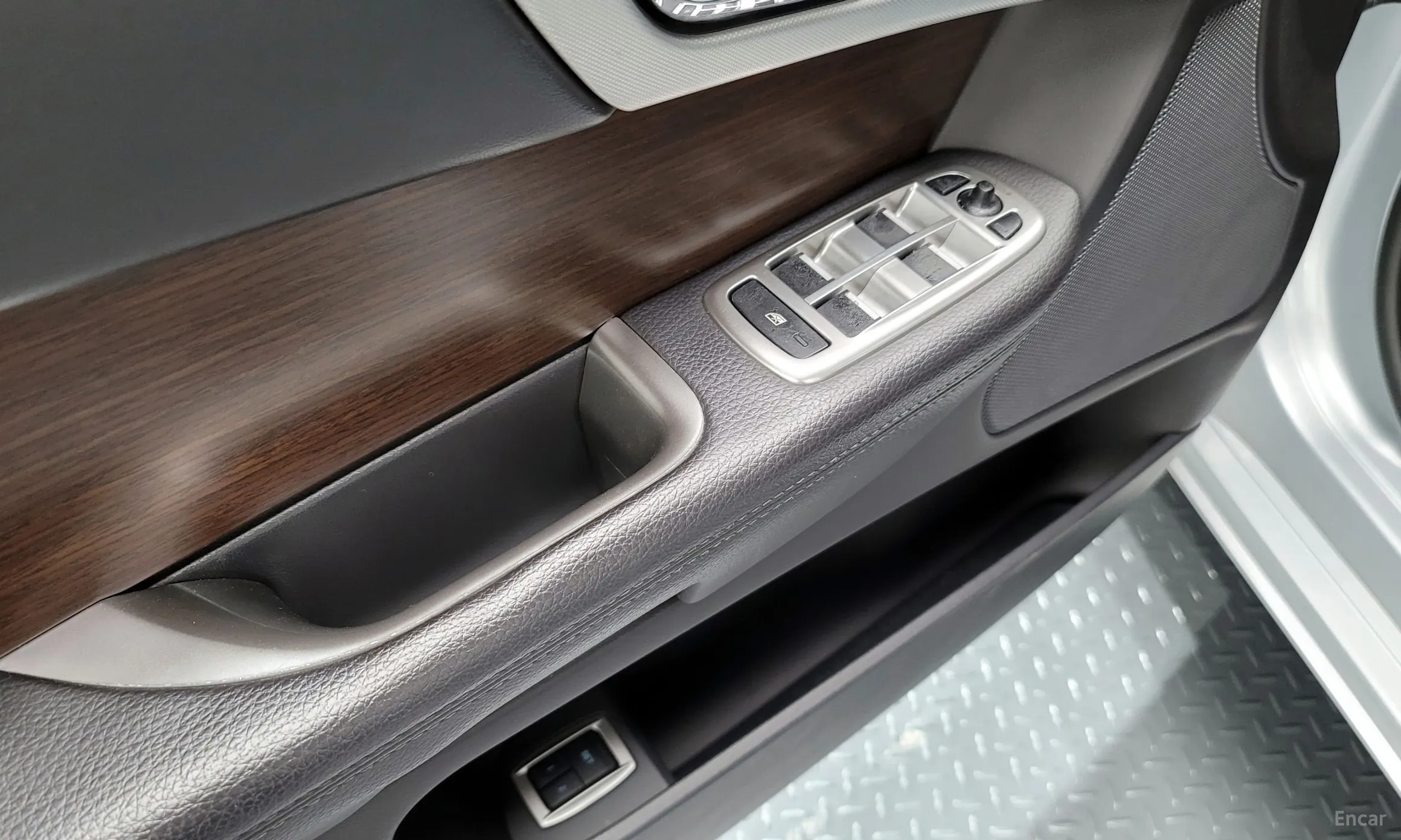 Jaguar New XF превью 19