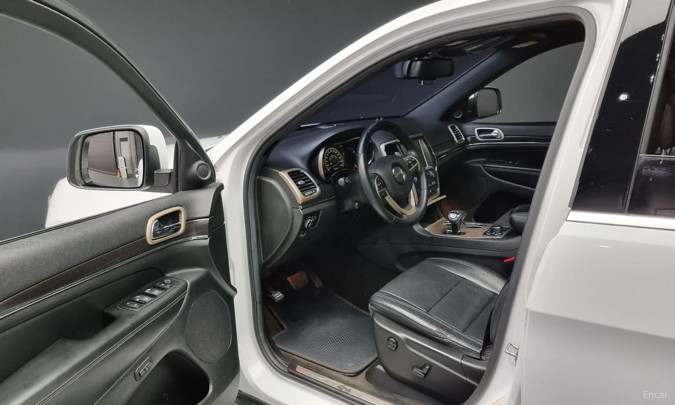 Jeep Grand Cherokee превью 10