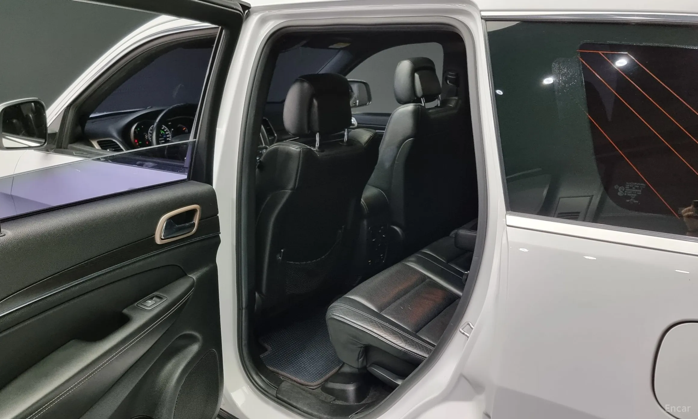 Jeep Grand Cherokee превью 11