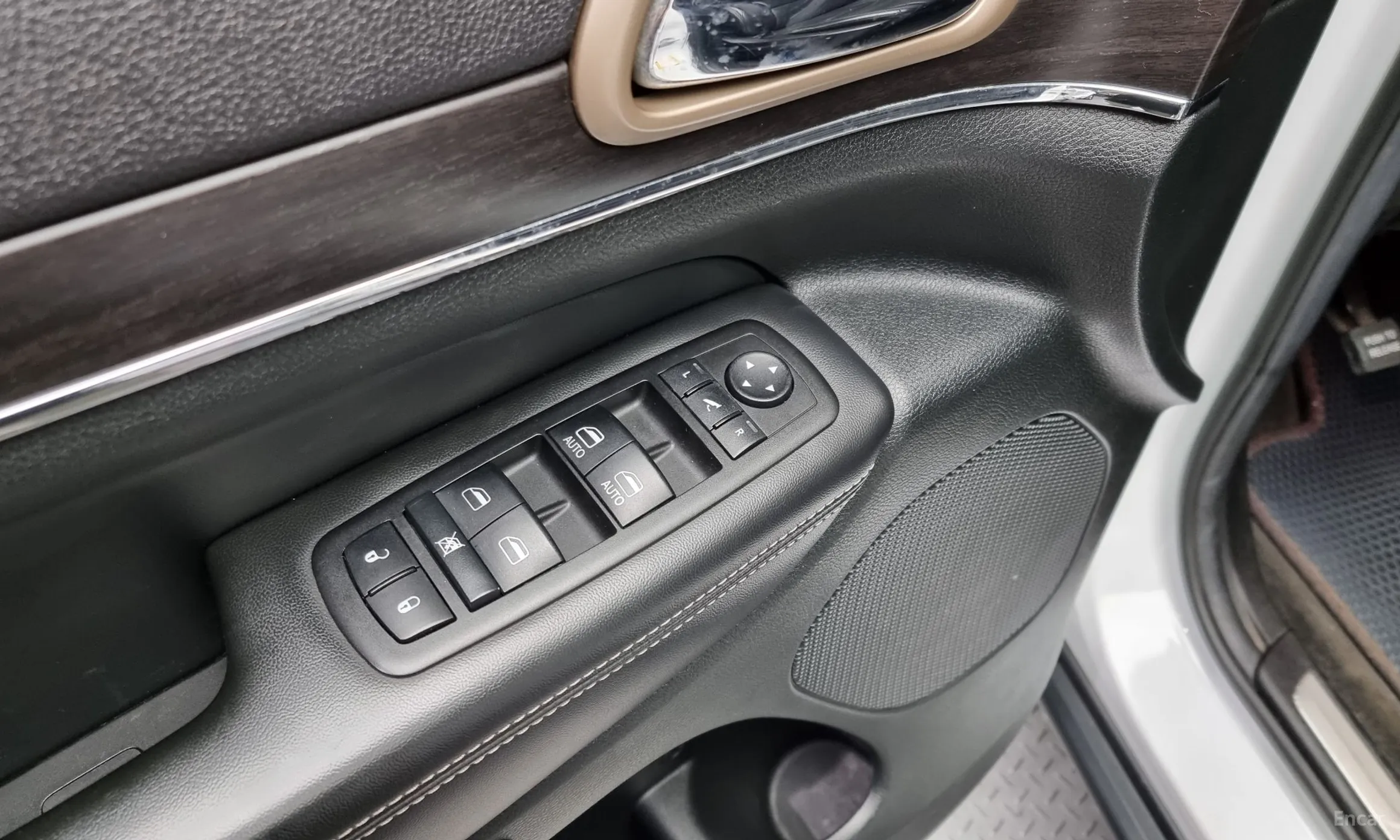 Jeep Grand Cherokee превью 14