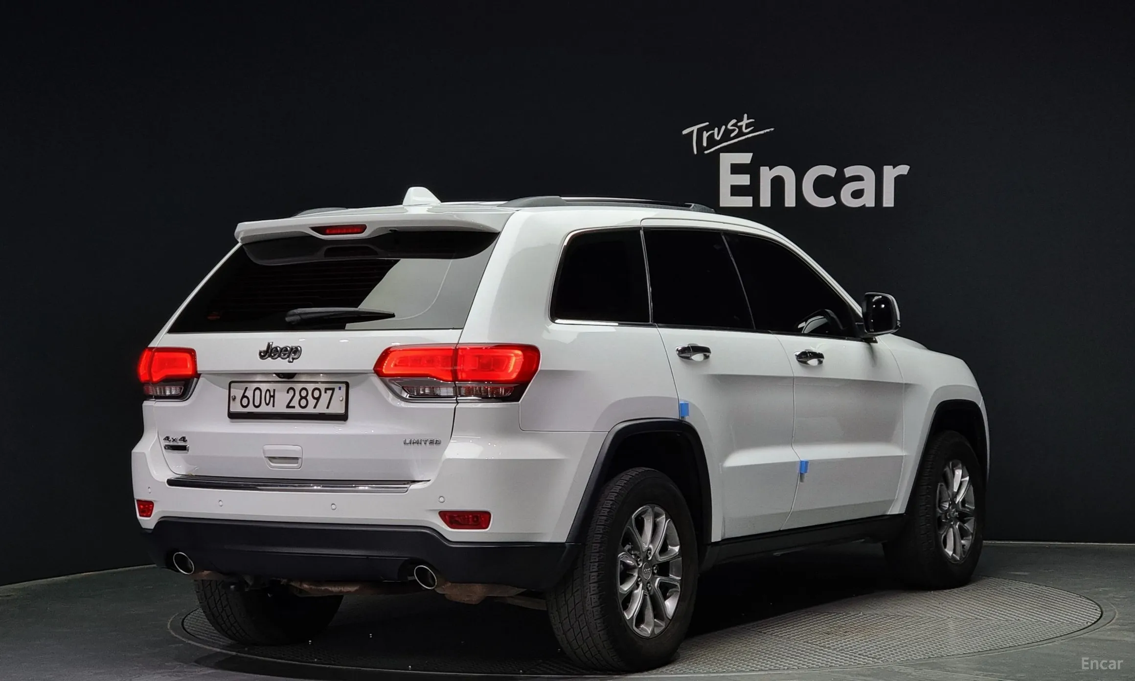 Jeep Grand Cherokee превью 2