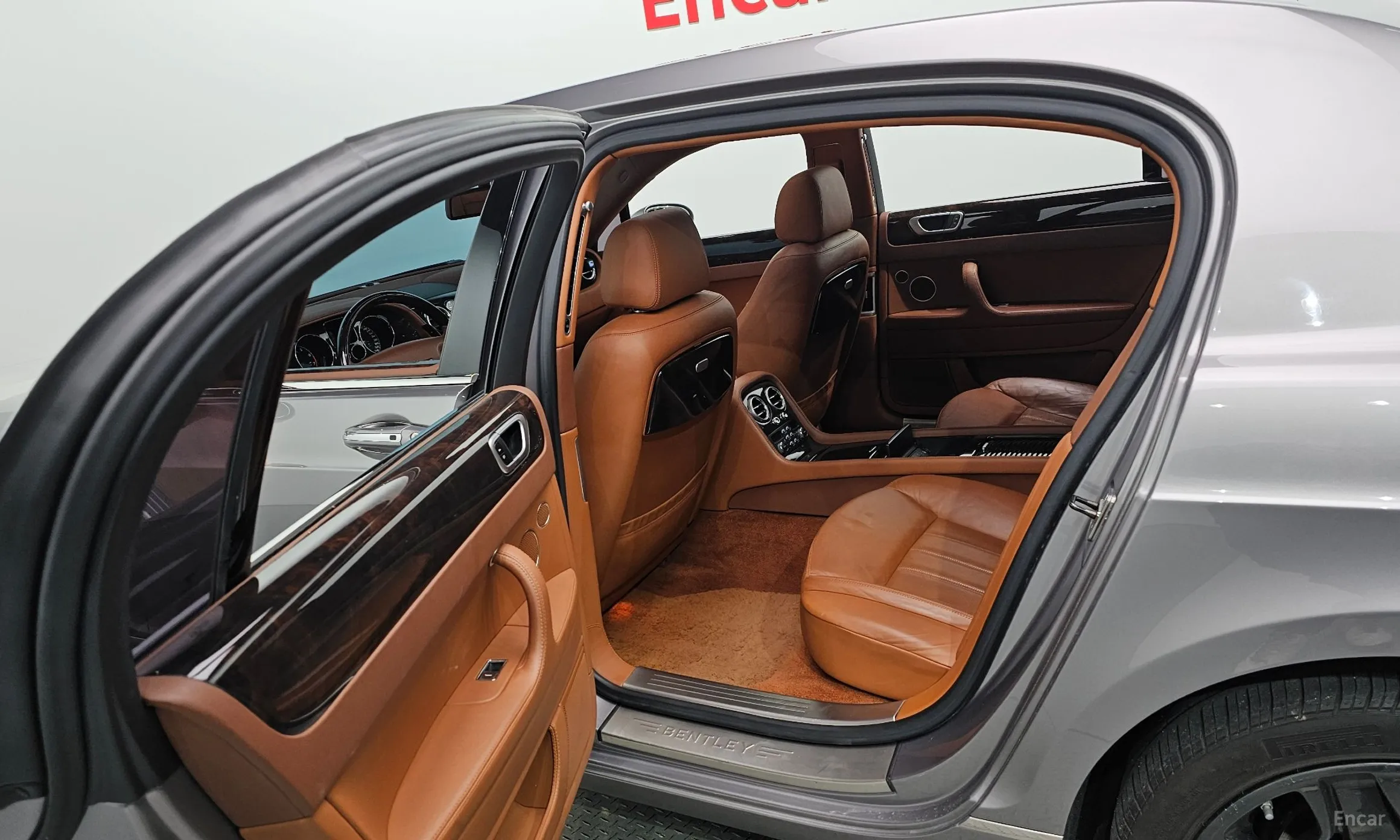 Bentley Flying Spur Gen 1 превью 11