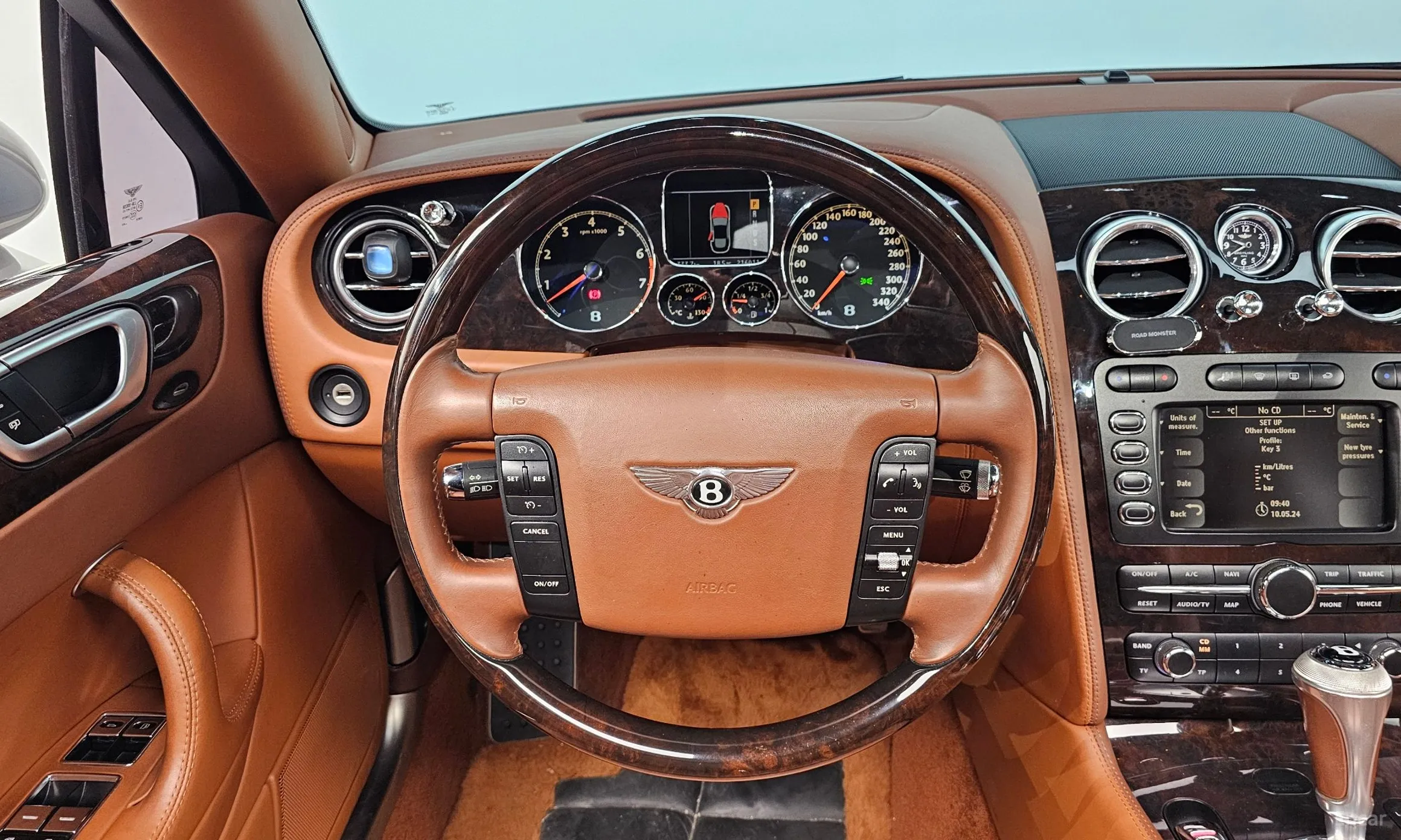 Bentley Flying Spur Gen 1 превью 13