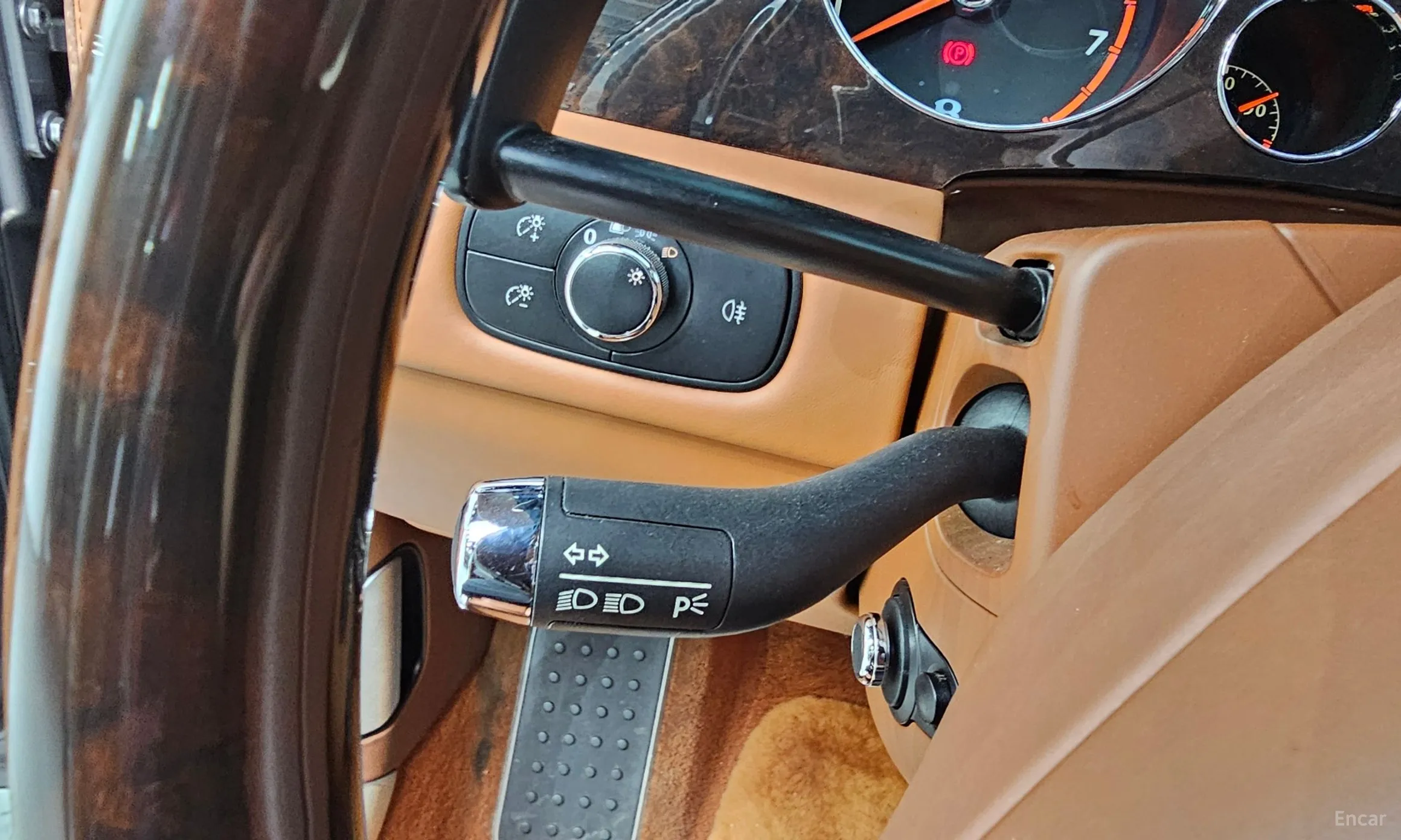 Bentley Flying Spur Gen 1 превью 18
