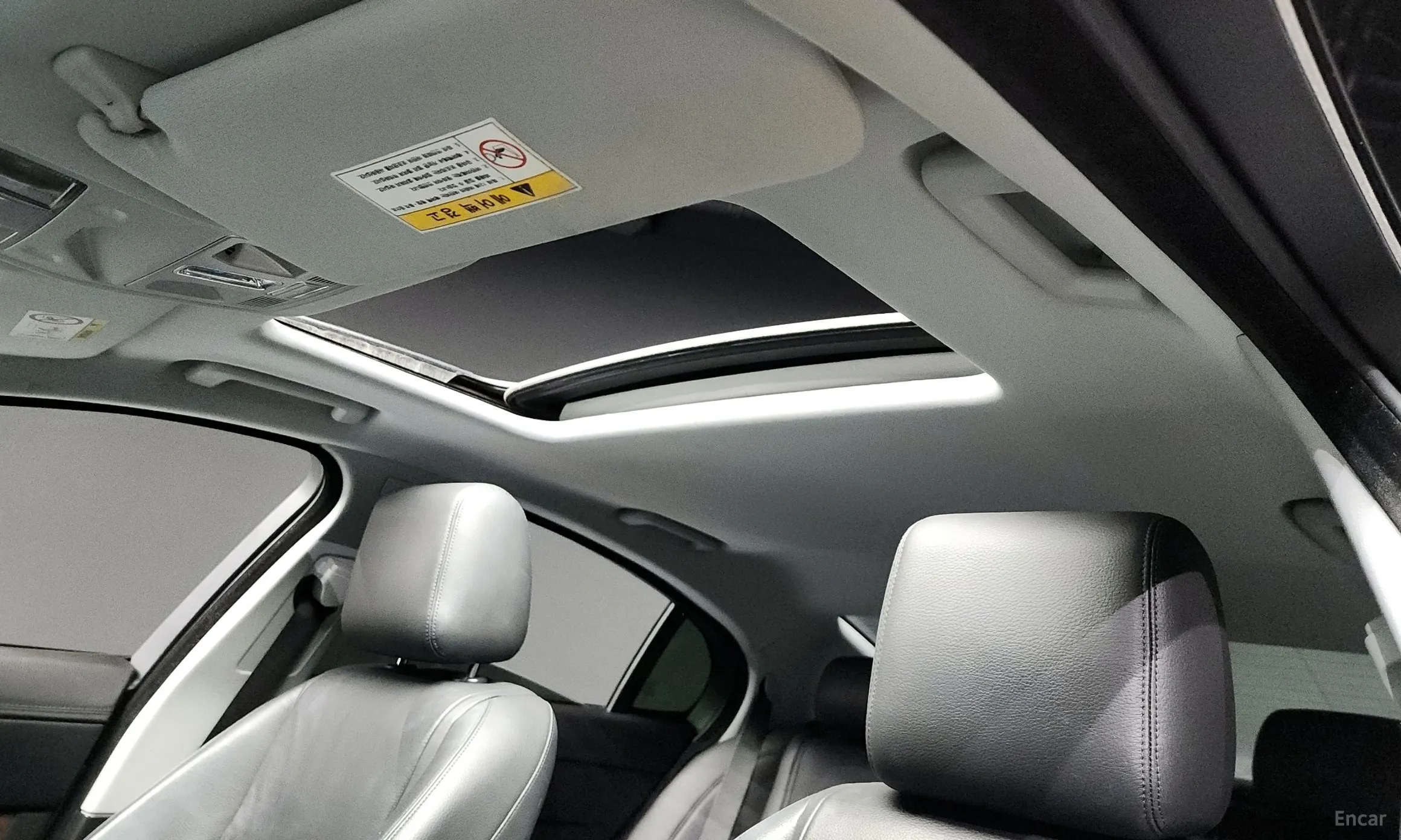 Jaguar New XF превью 18
