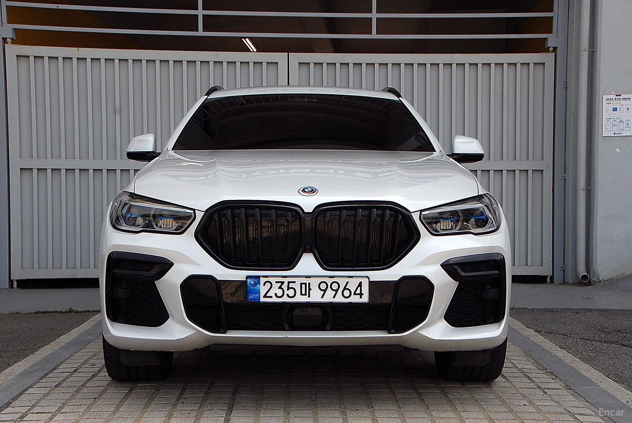 X6 (G06)