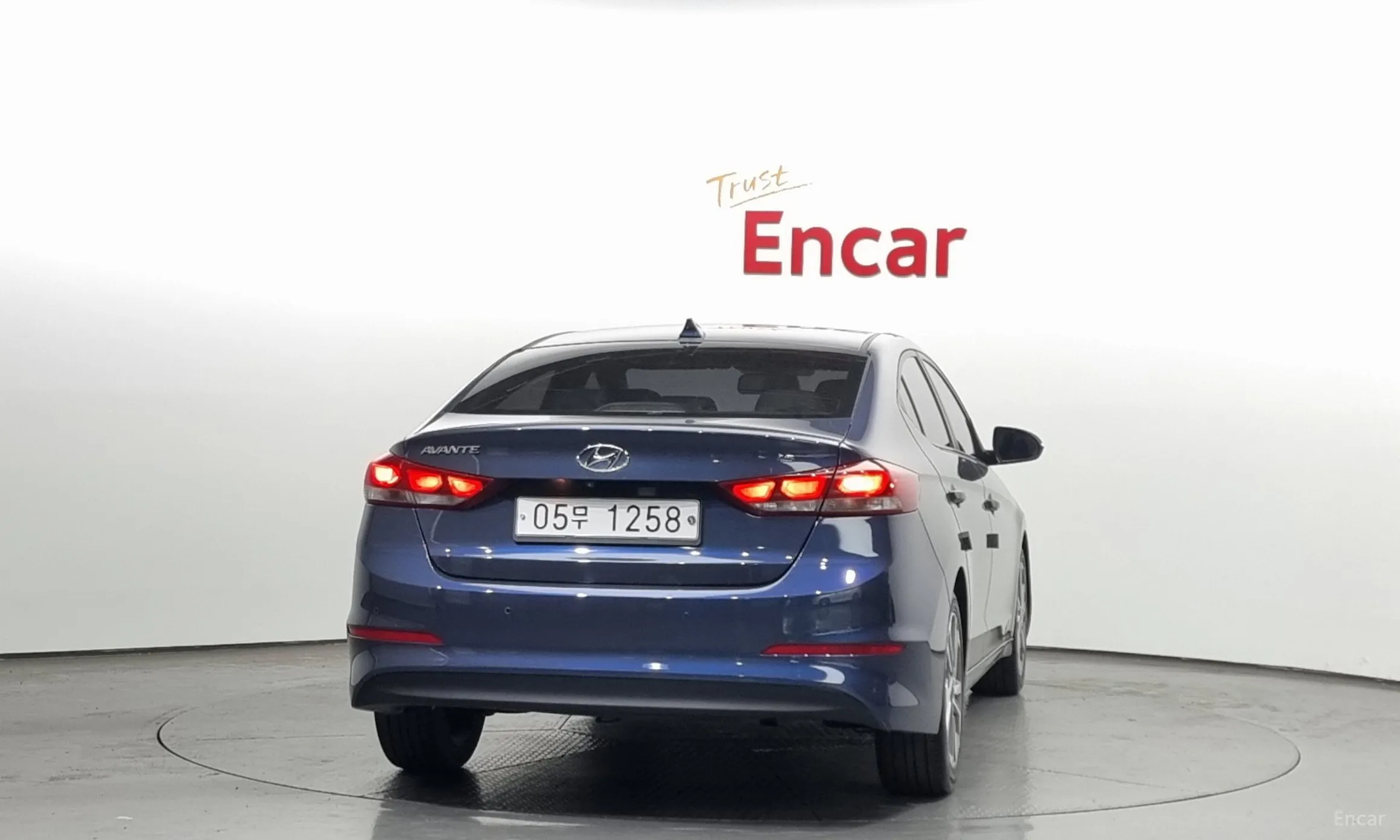 Hyundai Avante AD превью 3
