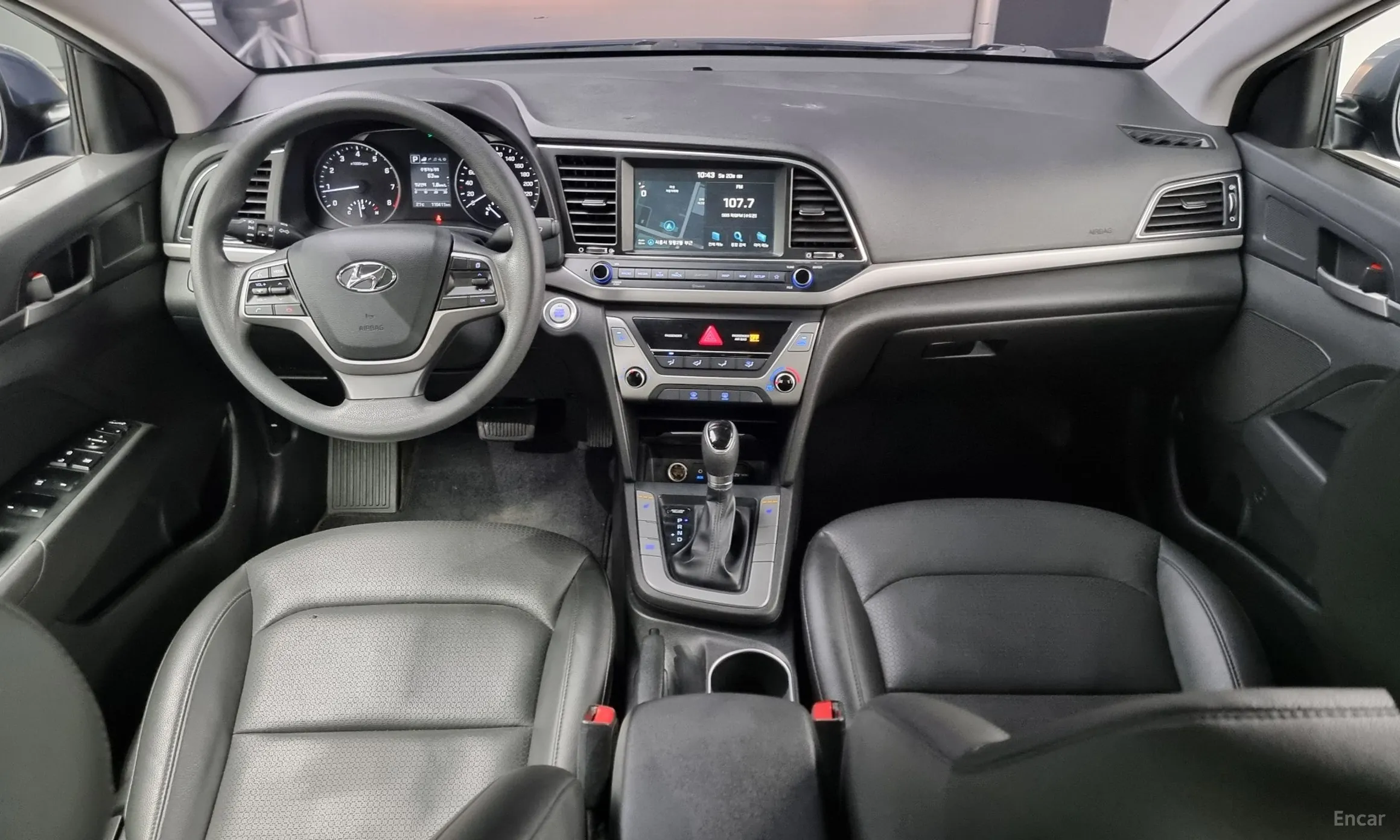 Hyundai Avante AD превью 4