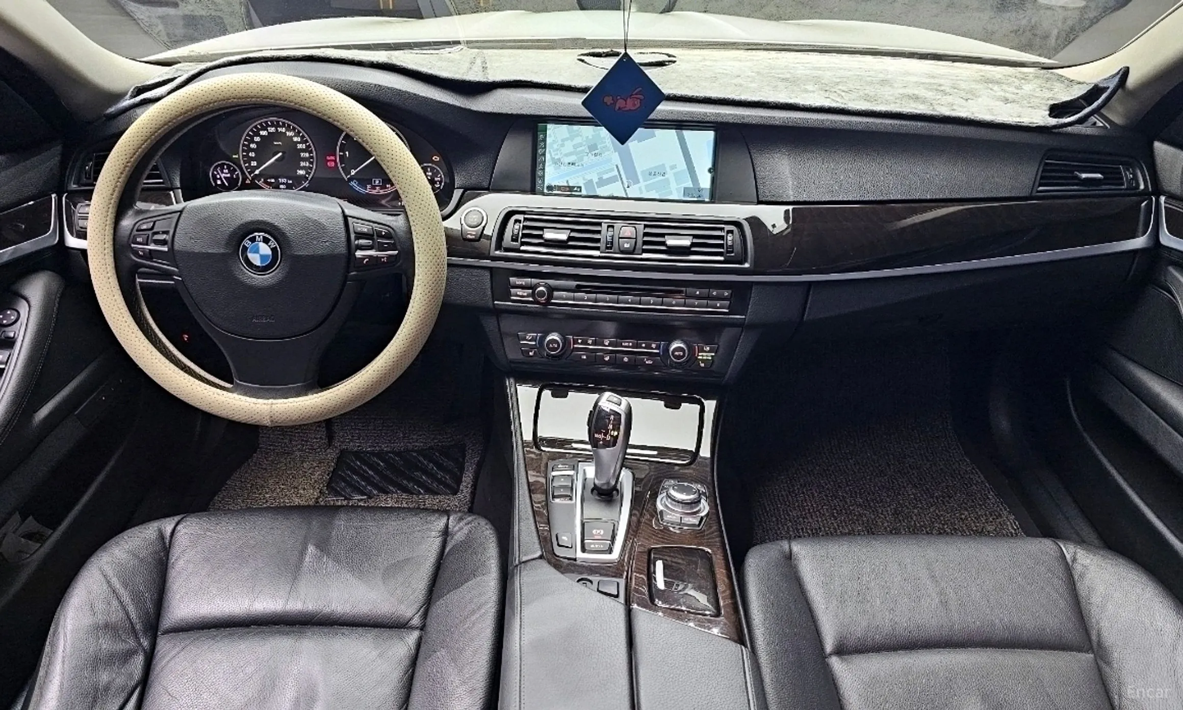 BMW 5 Series (F10) превью 4