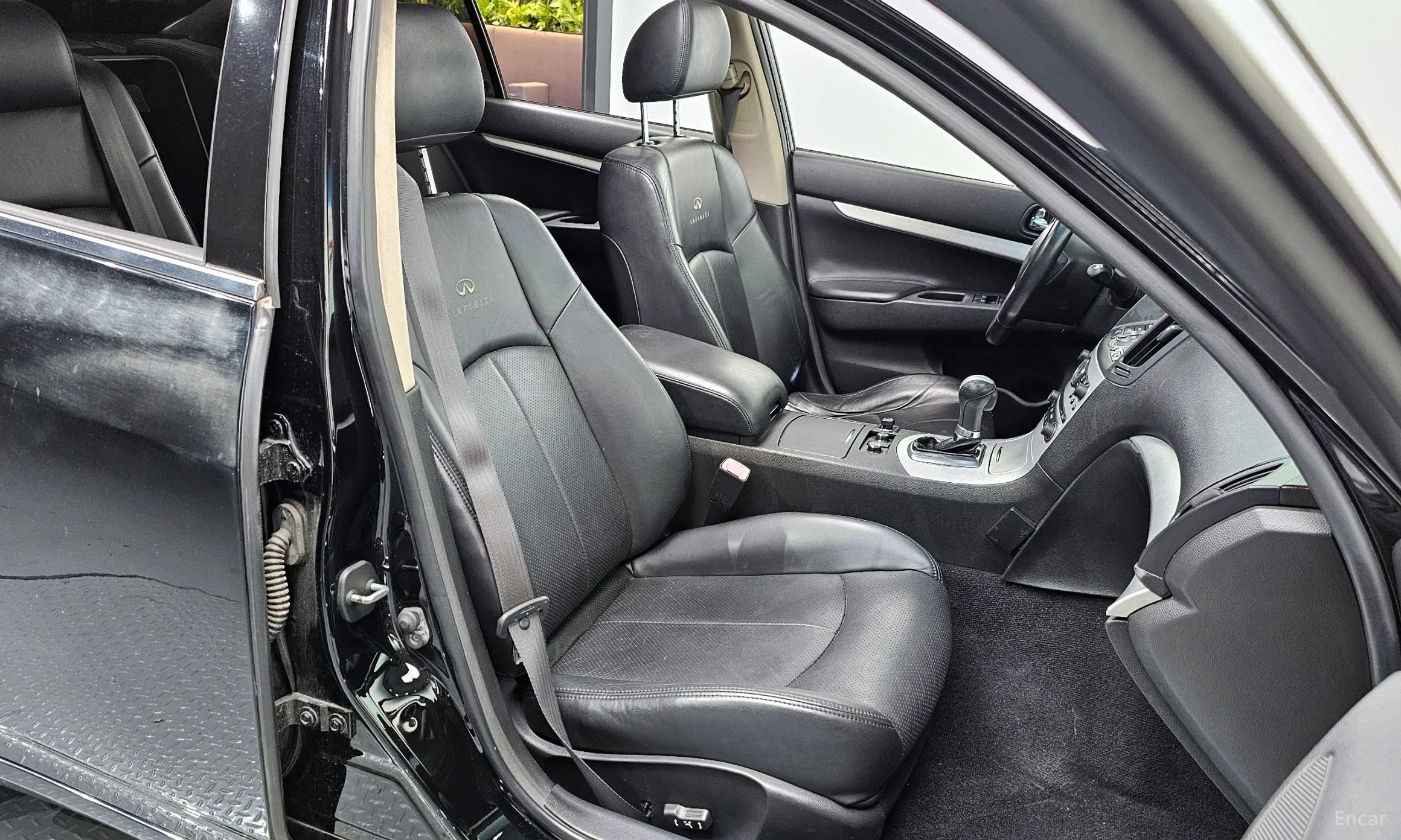Infiniti G37 превью 10