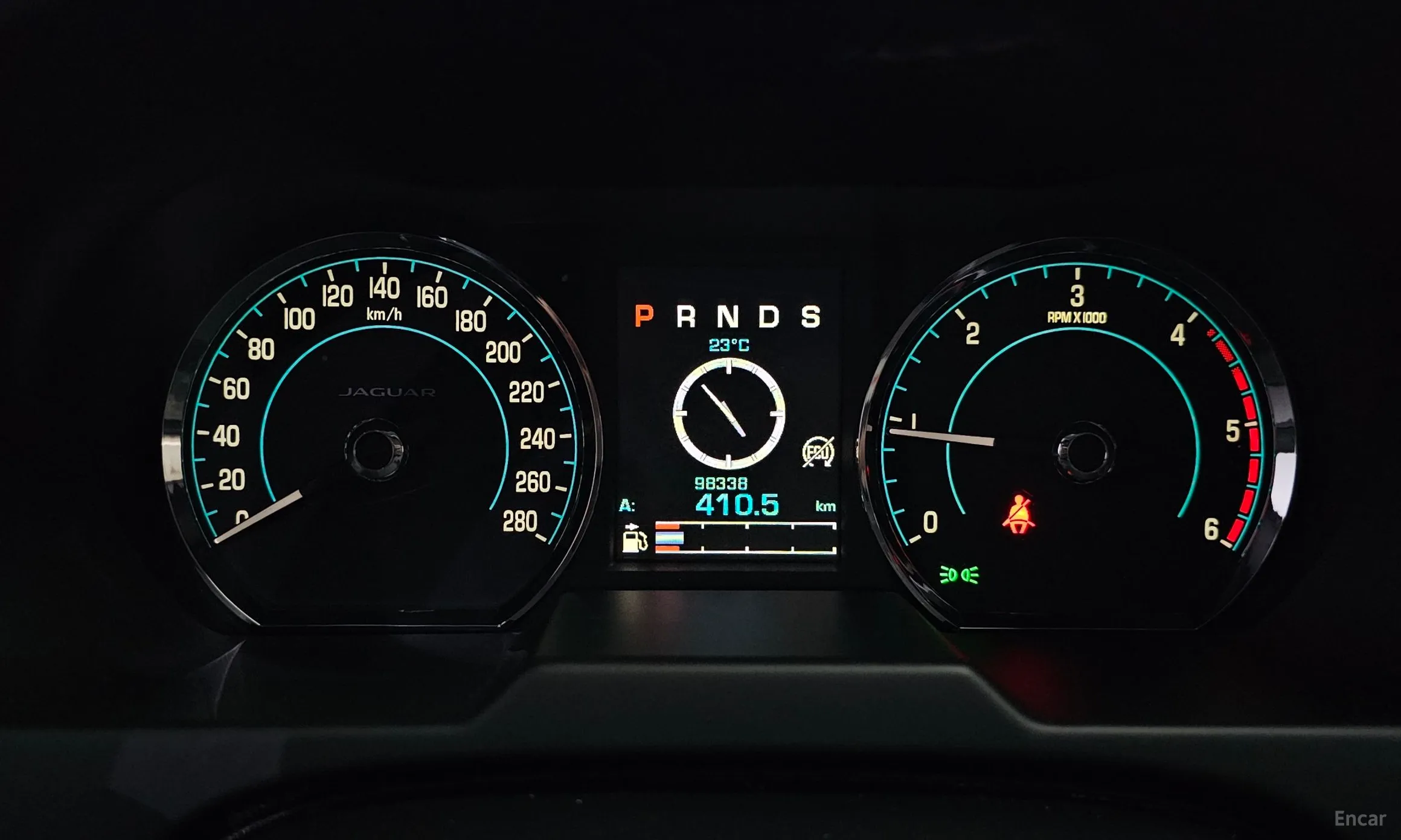 Jaguar New XF превью 8