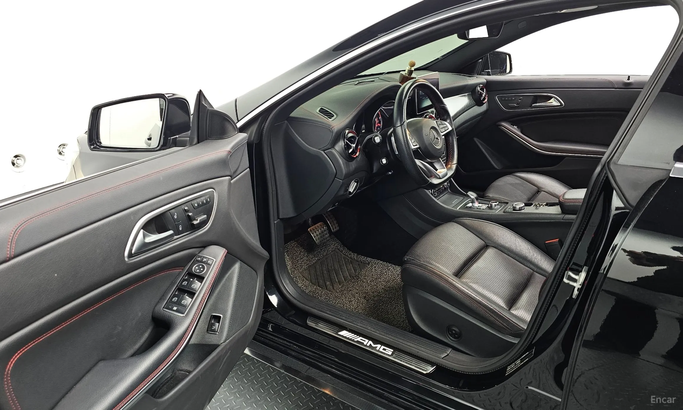 Mercedes Benz CLA-Class C117 превью 11