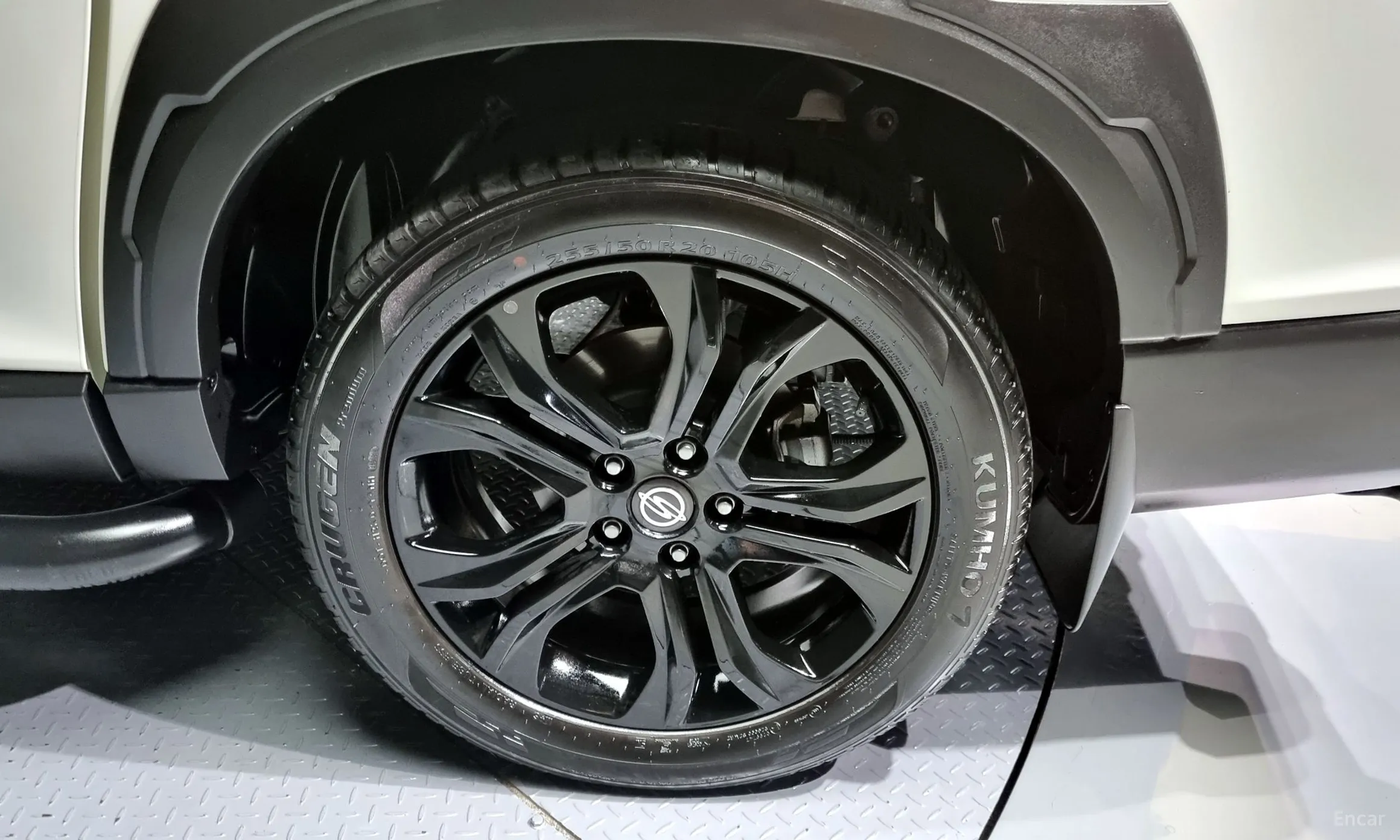 KG Mobility (SsangYong) Rexton Sports превью 5