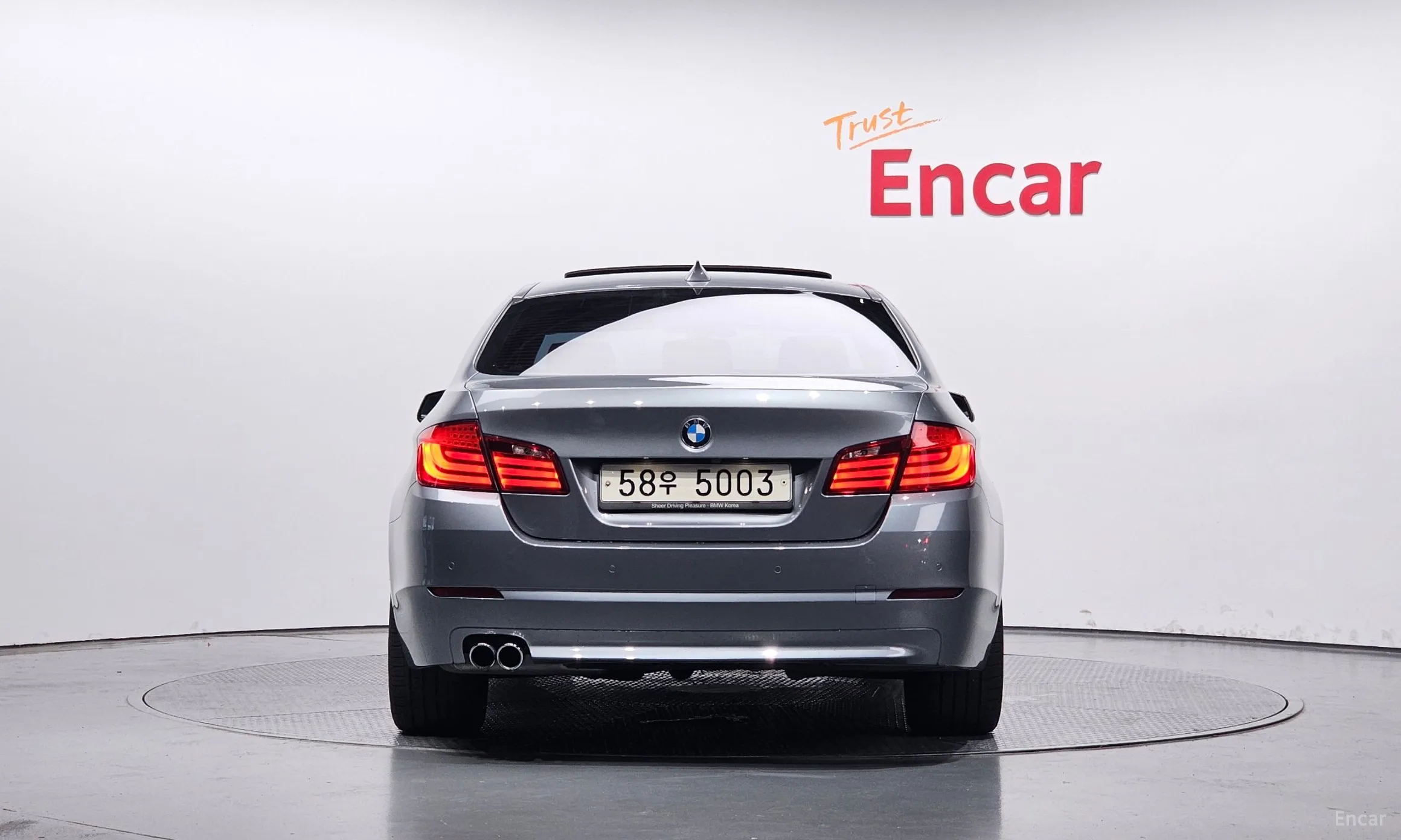 BMW 5 Series (F10) превью 3