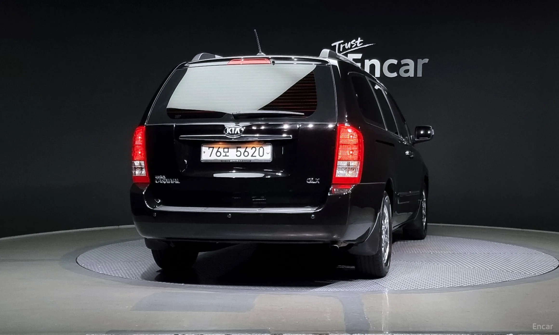 Kia Carnival R превью 3