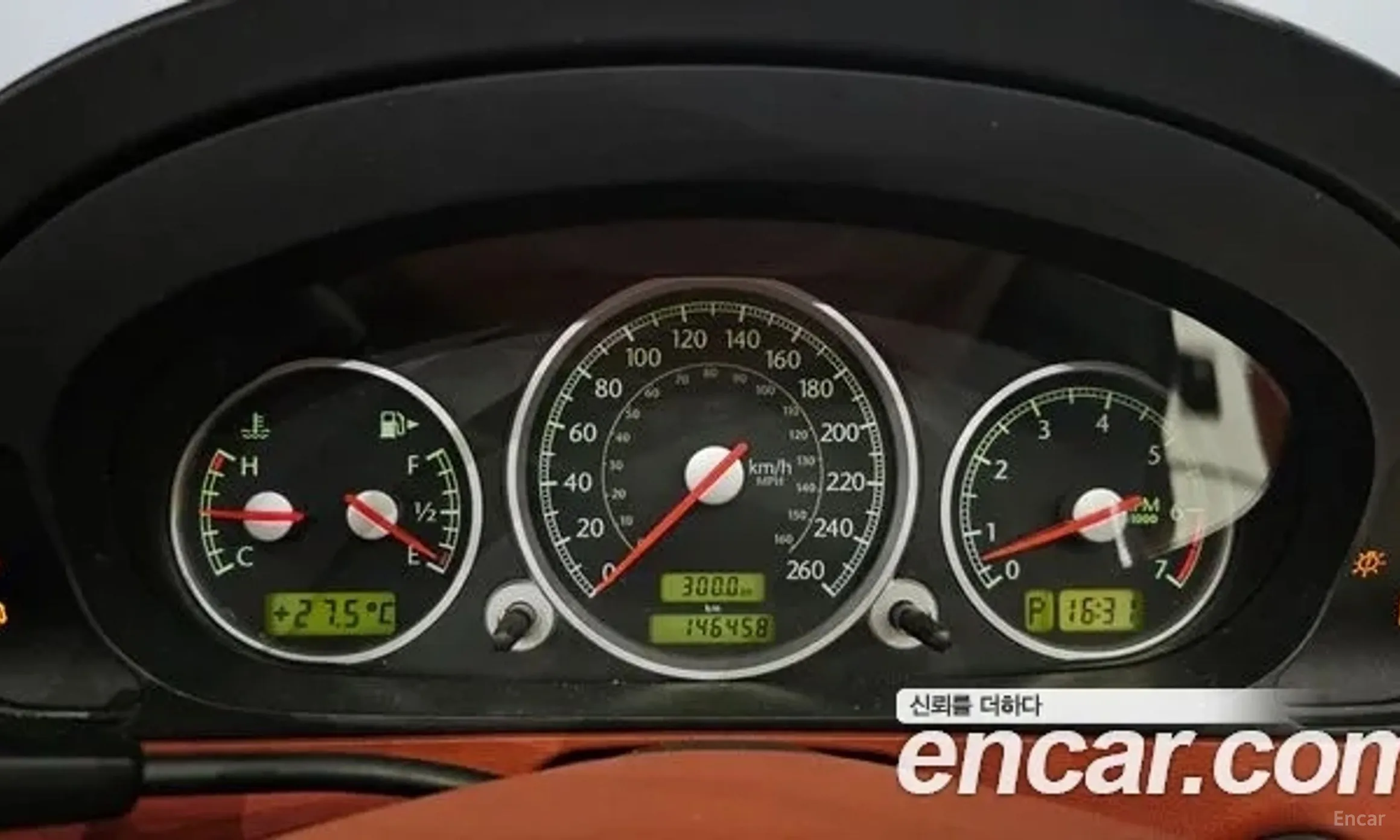Chrysler Crossfire превью 15