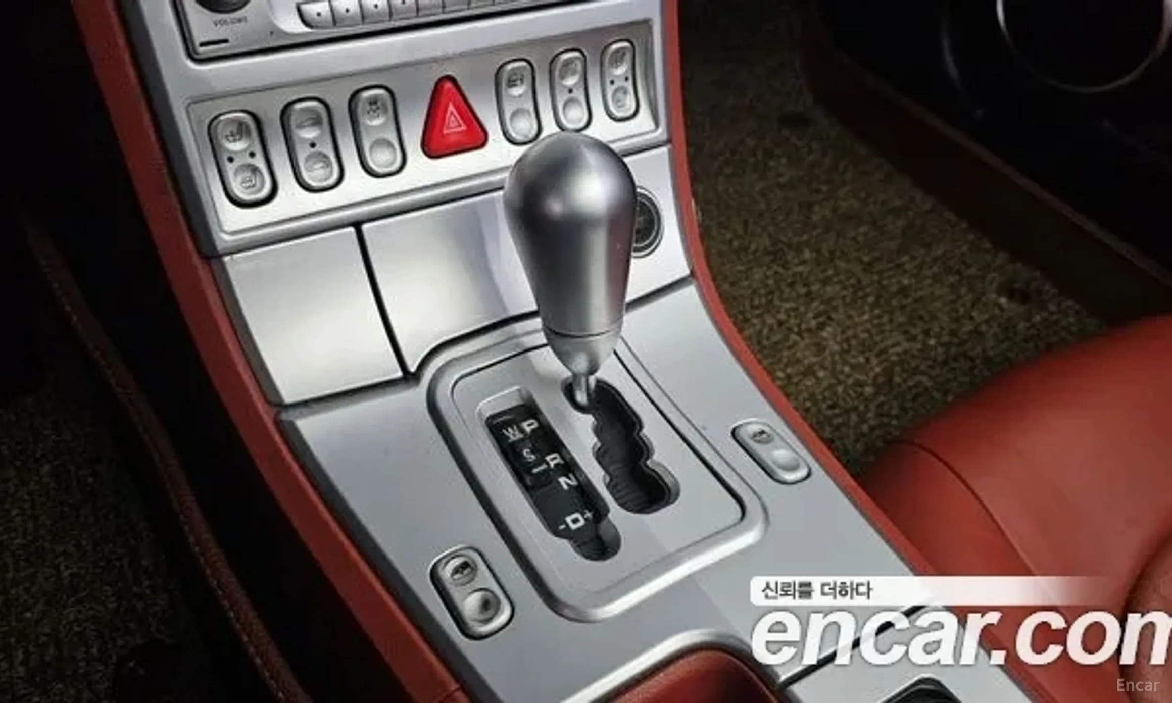 Chrysler Crossfire превью 18
