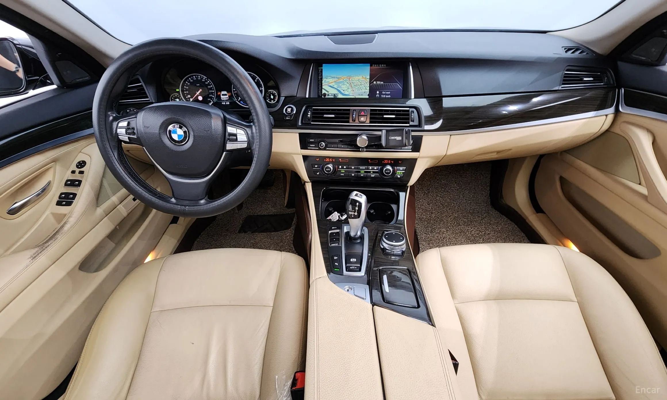 BMW 5 Series (F10) превью 4