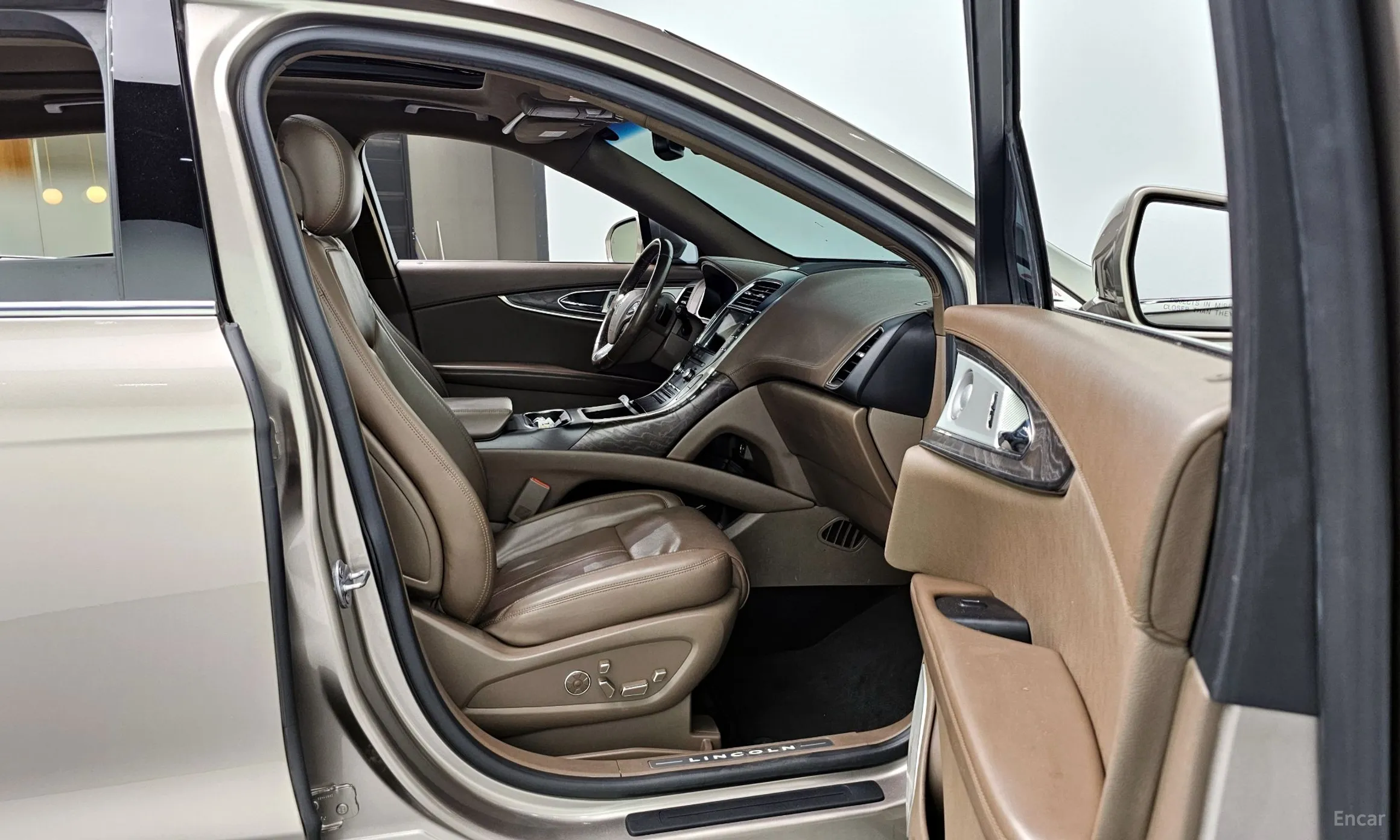 Lincoln MKX 2nd Generation превью 11