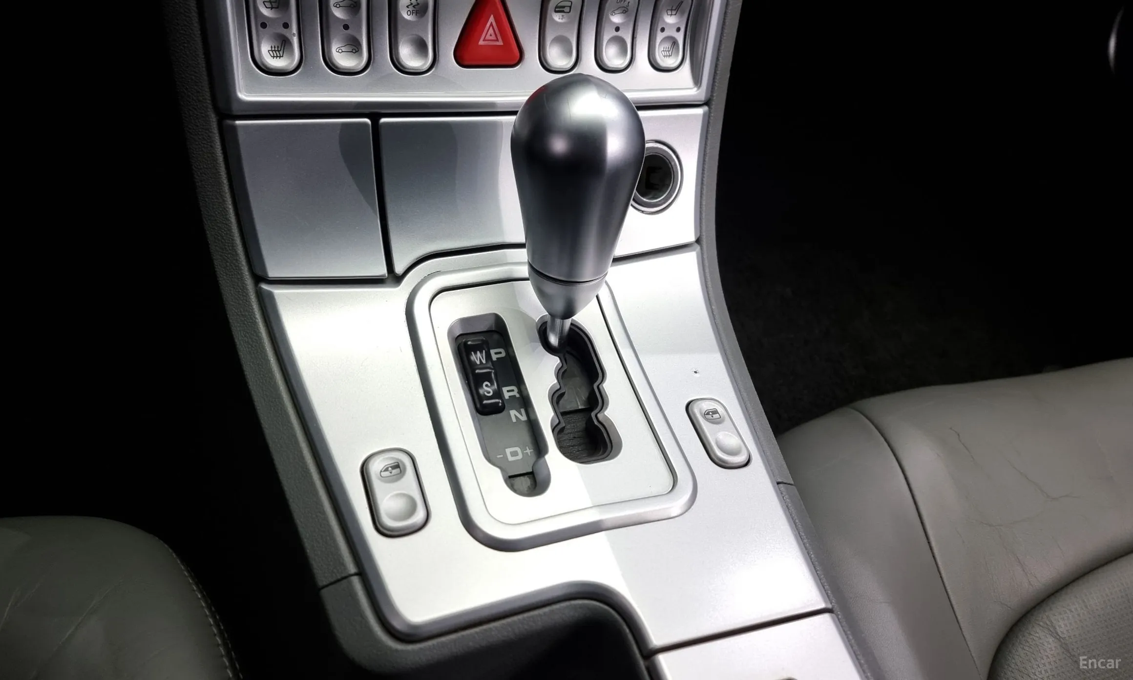 Chrysler Crossfire превью 9