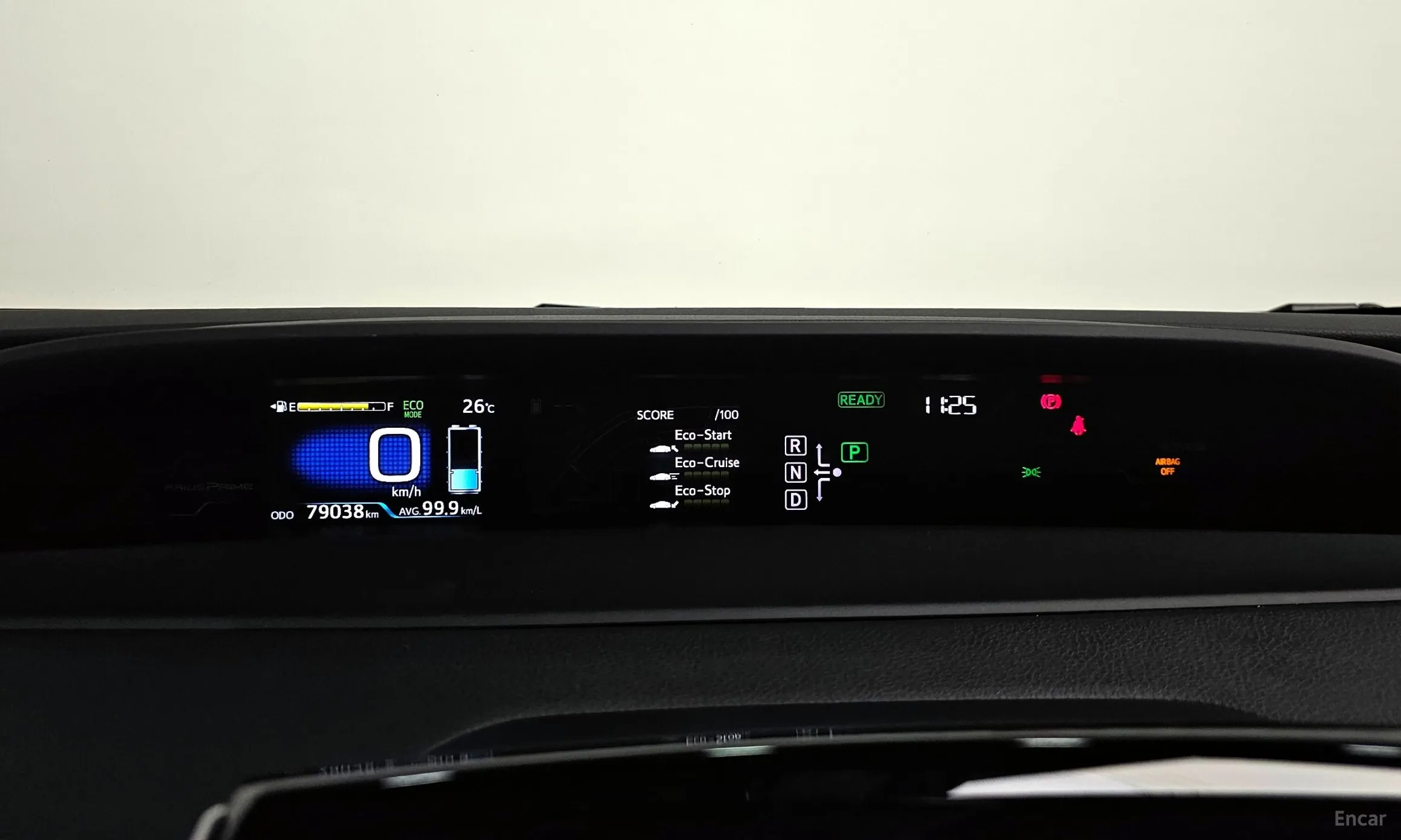 Toyota Prius Prime превью 11