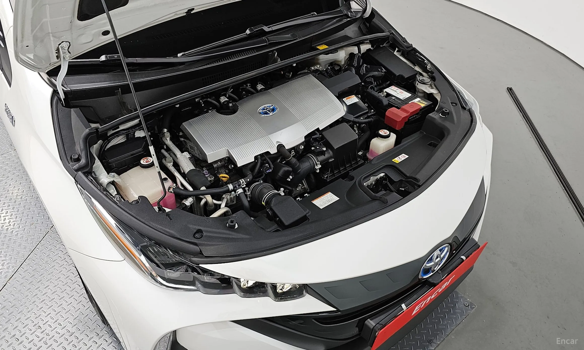 Toyota Prius Prime превью 6