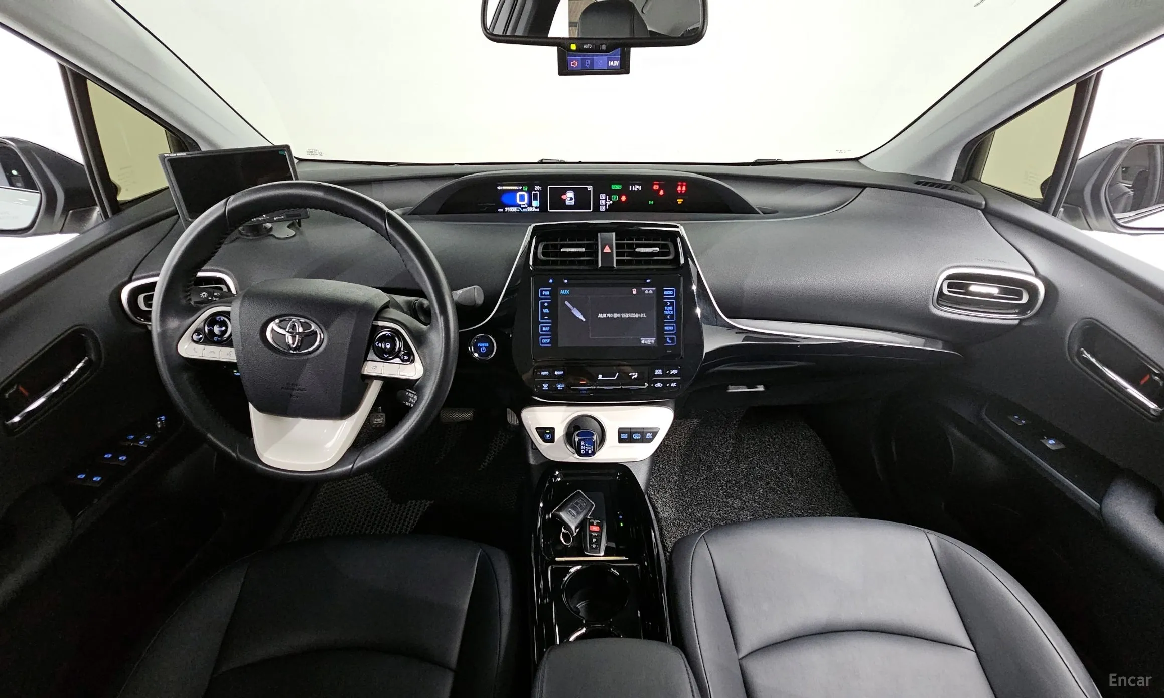 Toyota Prius Prime превью 7