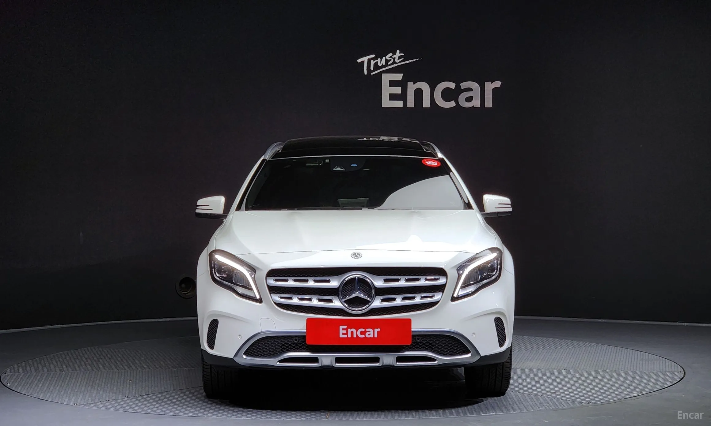 Mercedes Benz GLA-Class X156
