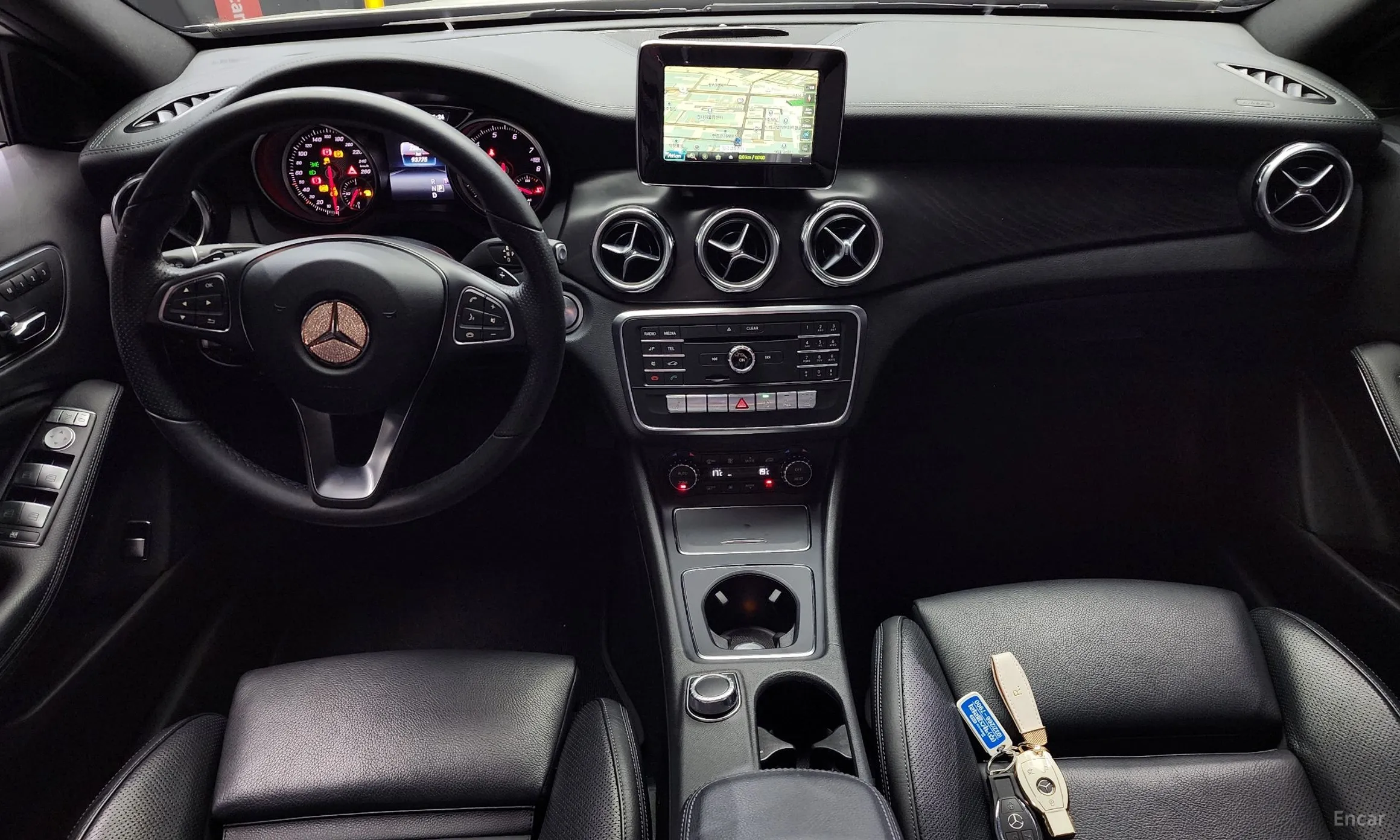 Mercedes Benz GLA-Class X156 превью 4