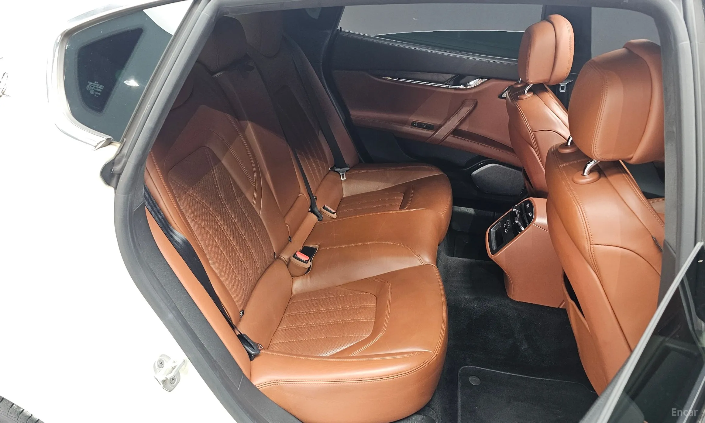 Maserati Quattroporte превью 12