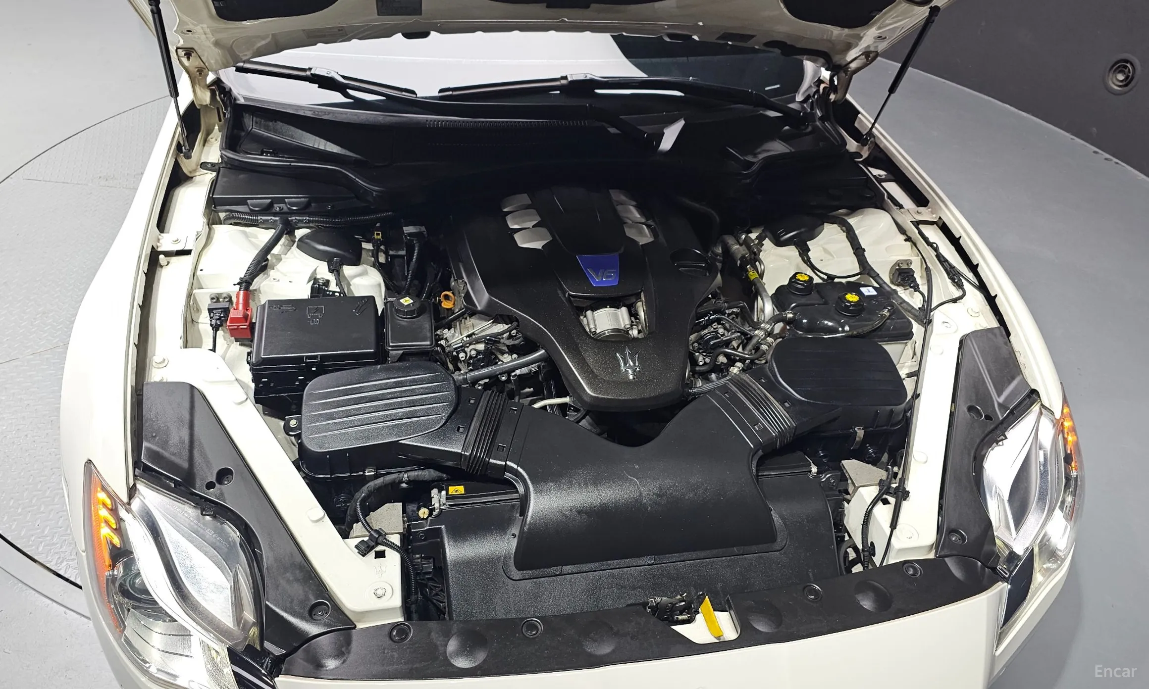 Maserati Quattroporte превью 6