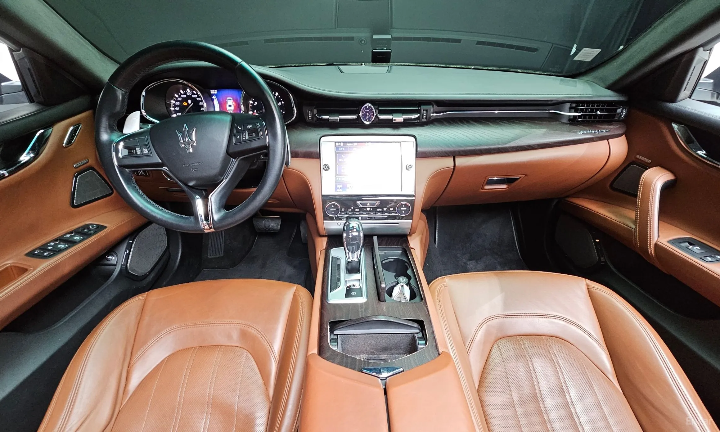 Maserati Quattroporte превью 7