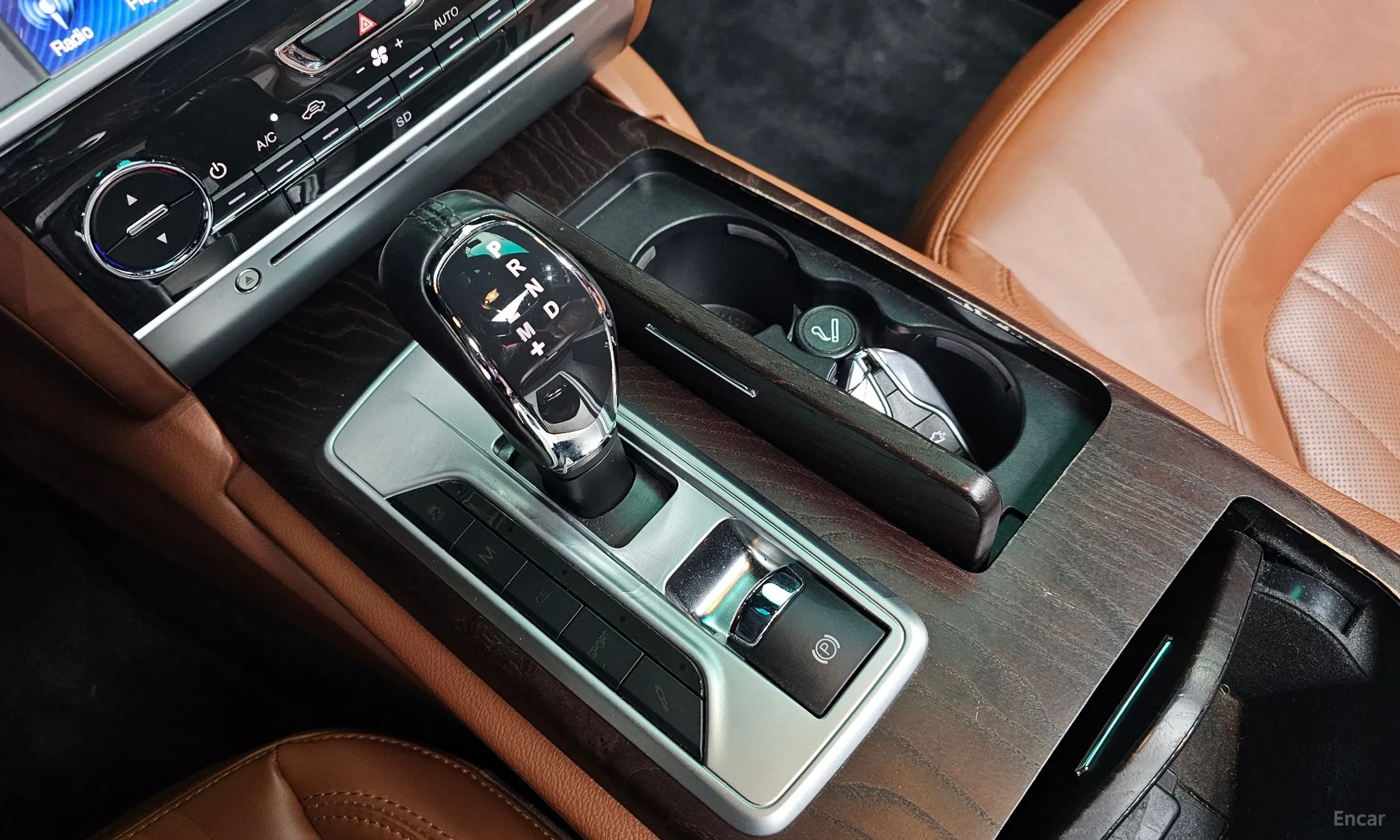 Maserati Quattroporte превью 9