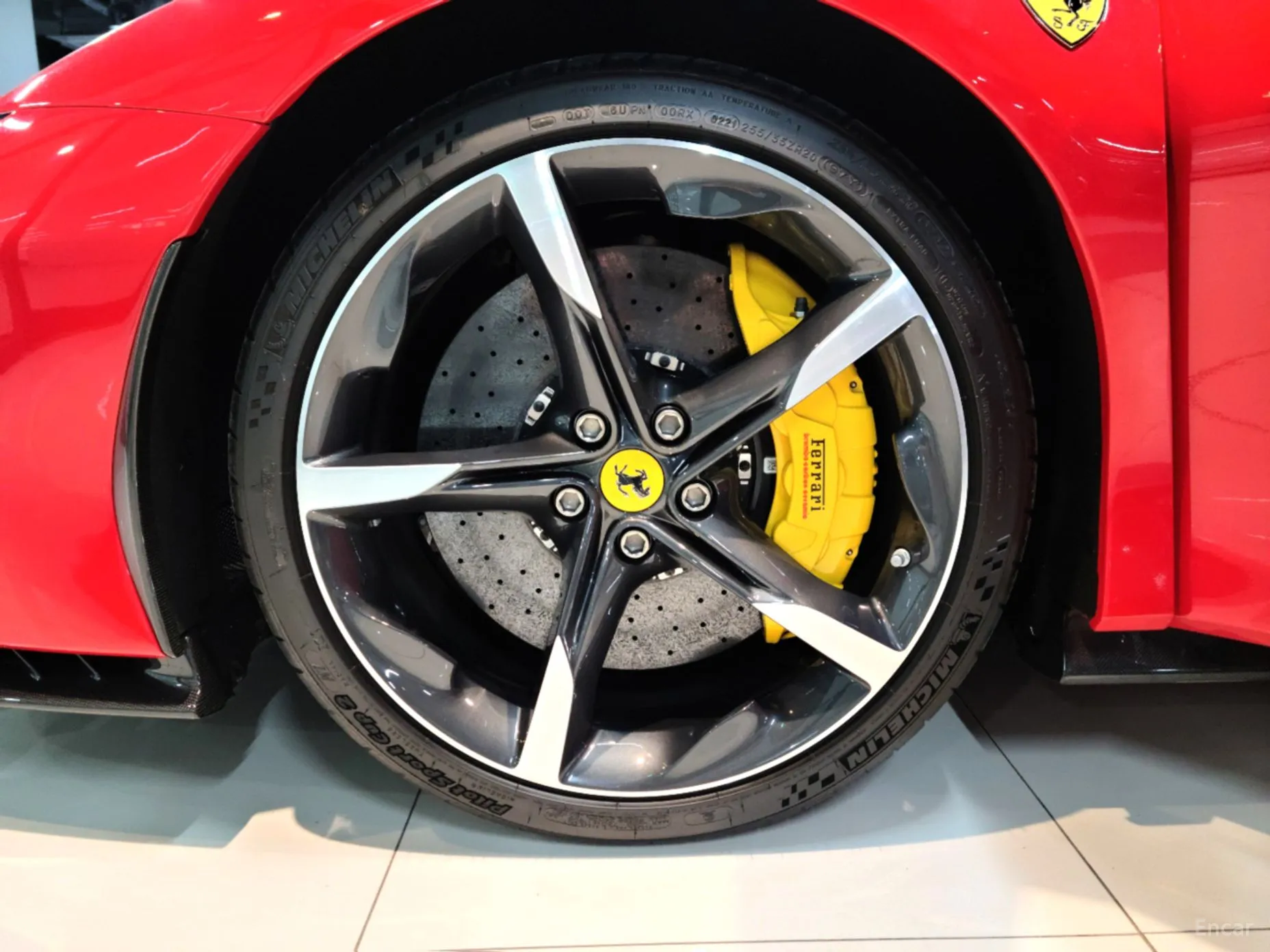 Ferrari SF90 Stradale превью 15
