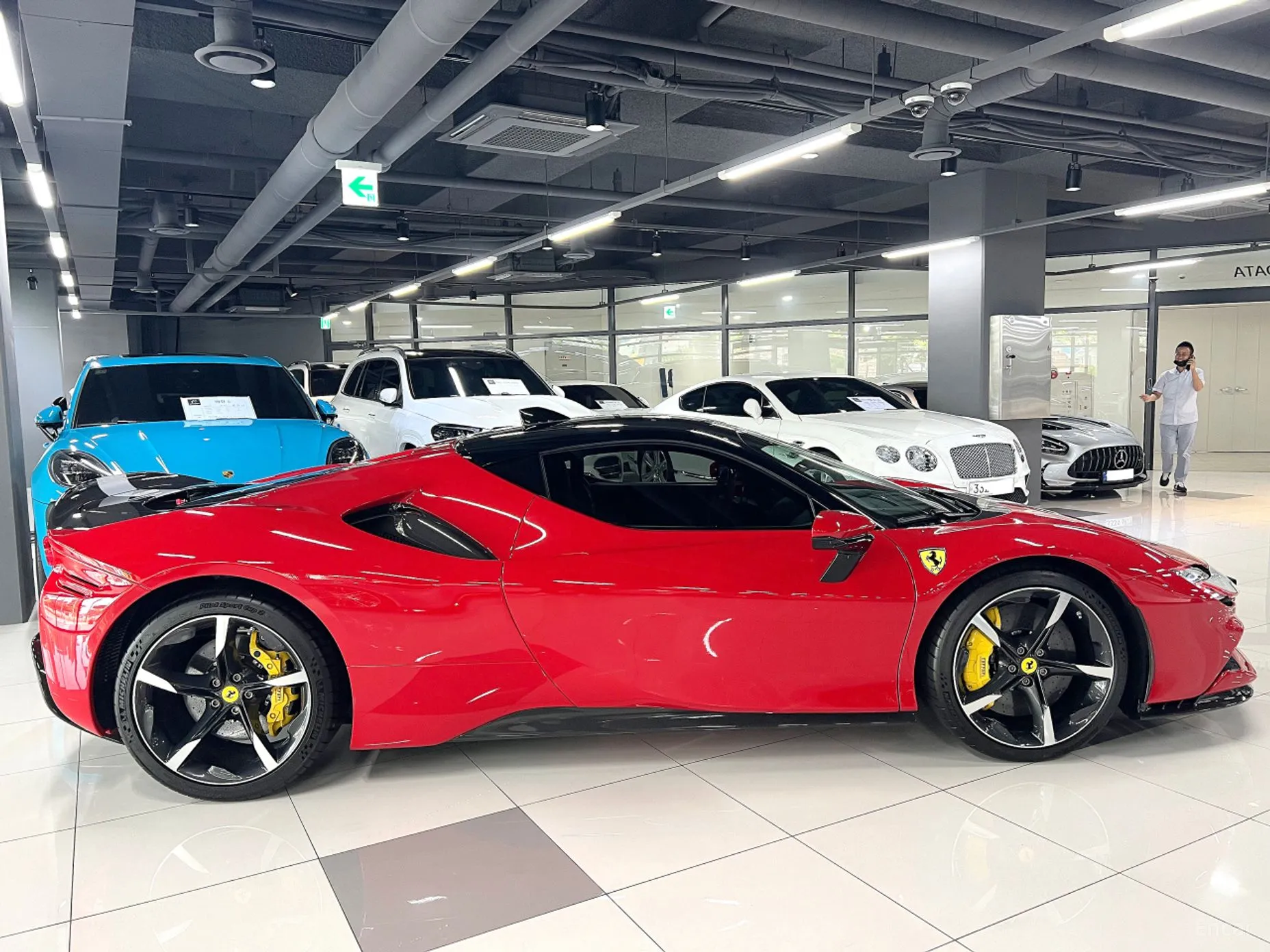 Ferrari SF90 Stradale