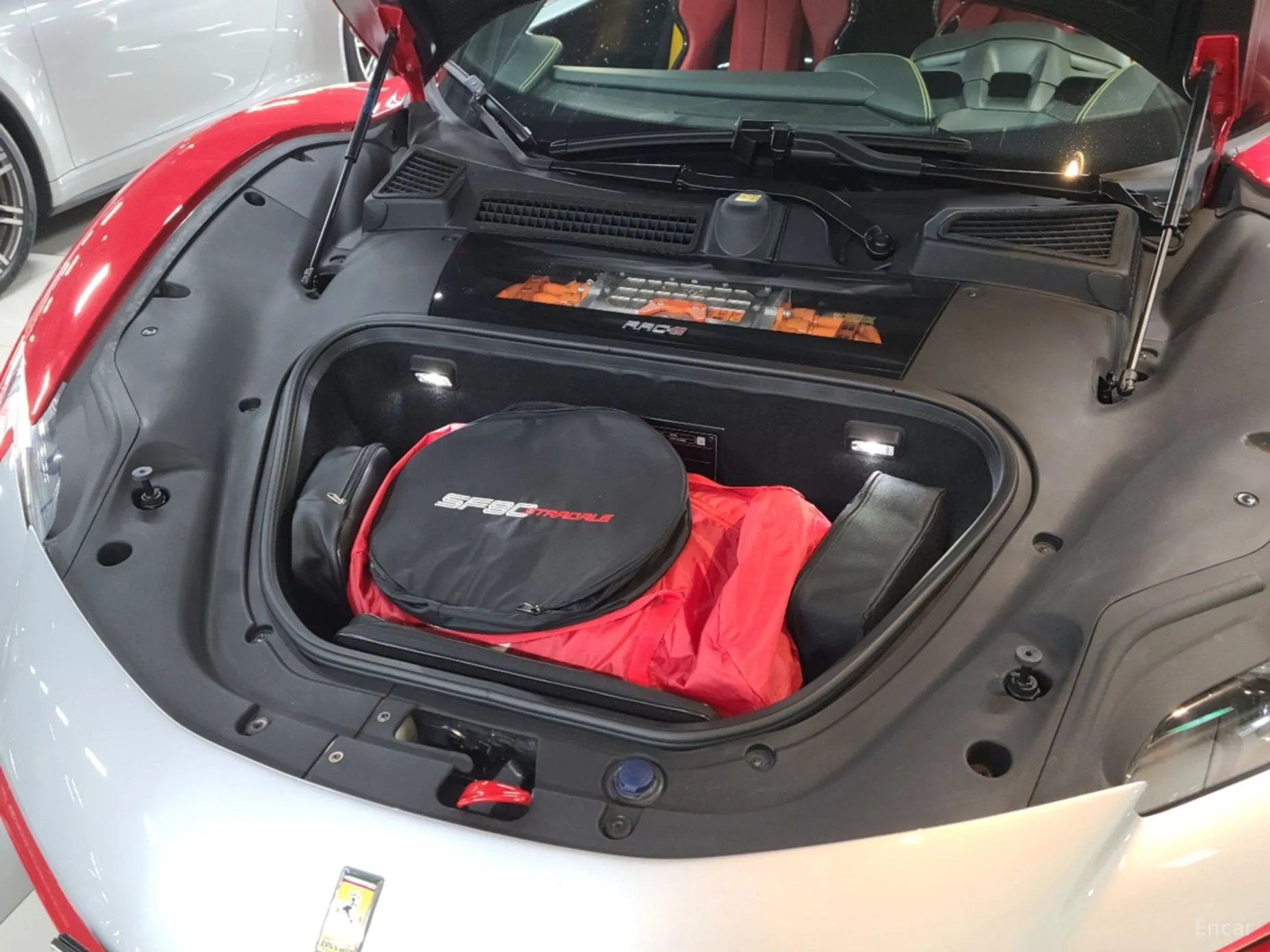 Ferrari SF90 Stradale превью 16