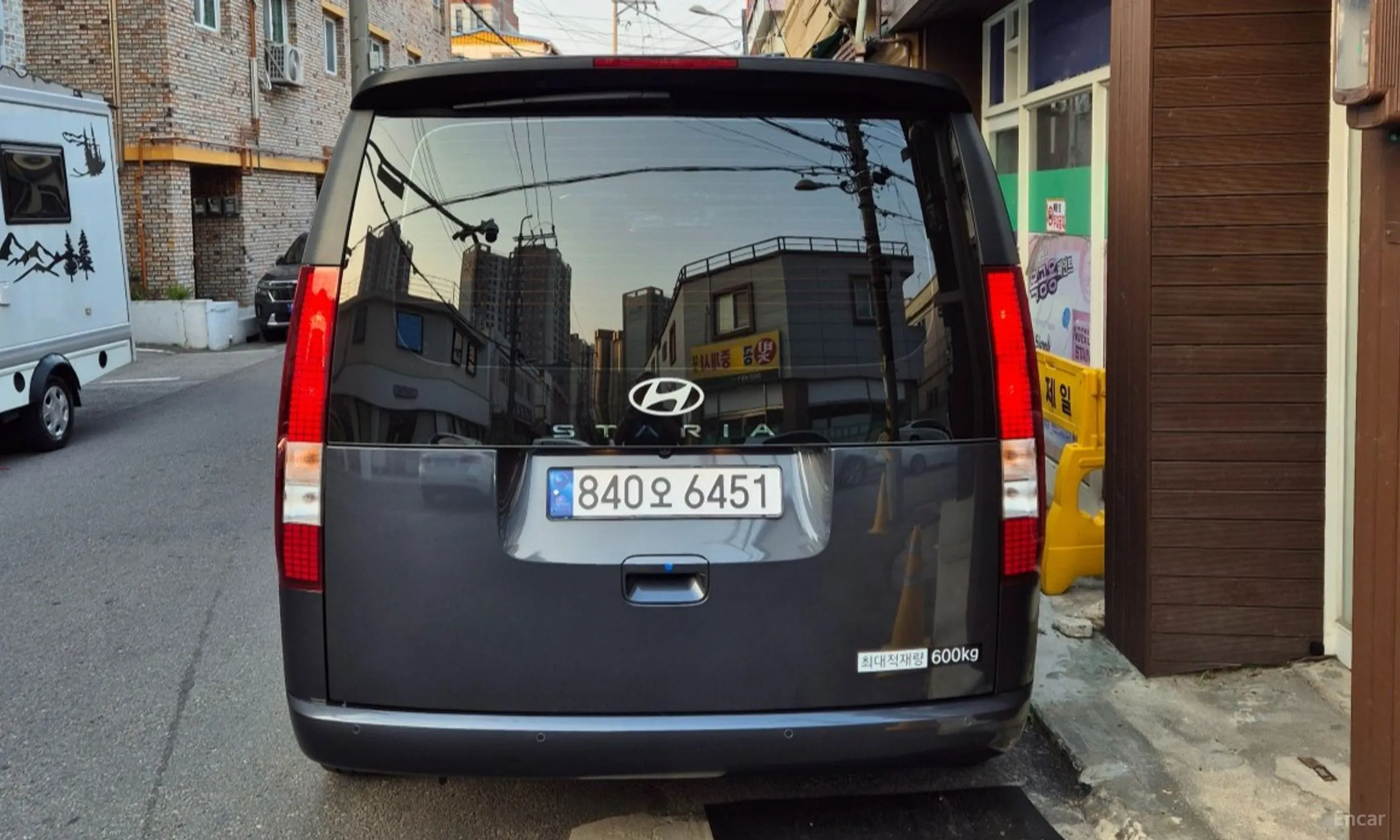 Hyundai Staria превью 3