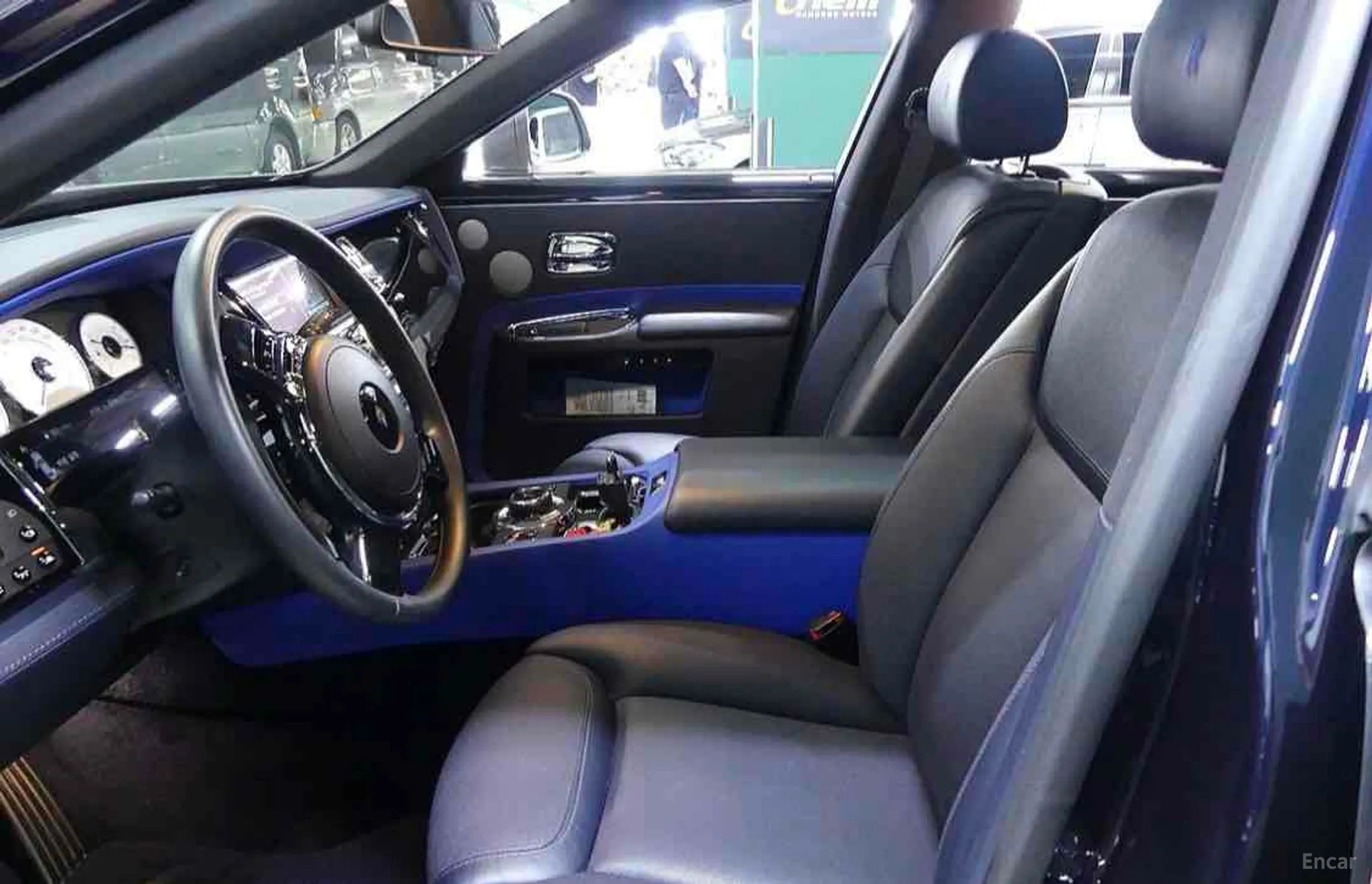 Rolls-Royce Ghost превью 6