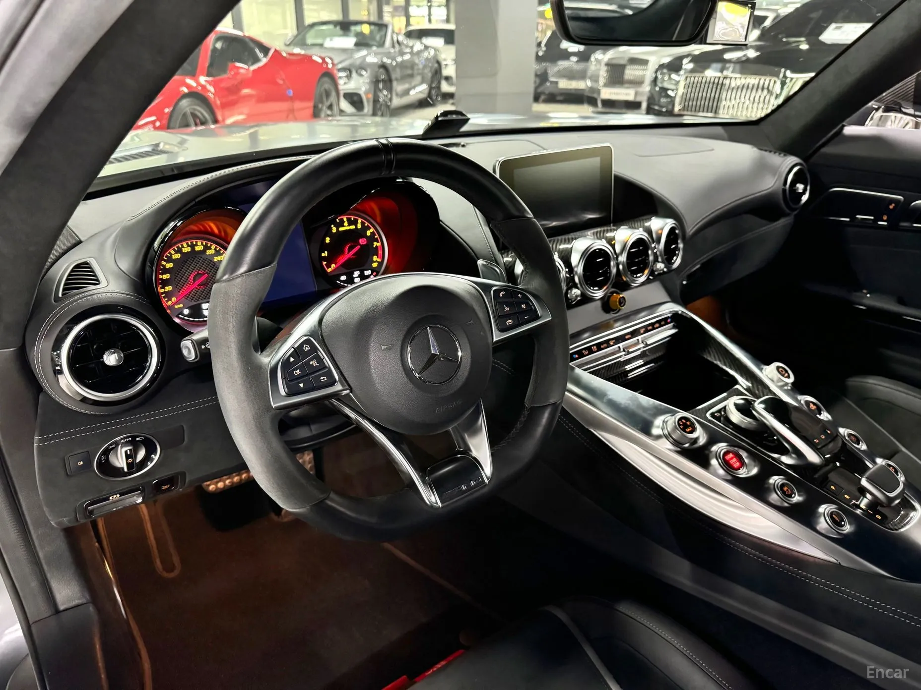 Mercedes Benz AMG GT превью 3